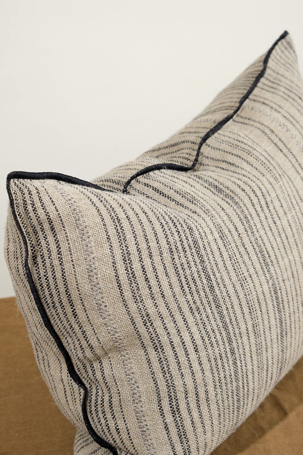 Maison De Vacances Home Pillows 16" X 24" Byzance Canvas Rustique Cushion Naturel/Noir / 16" X 24"