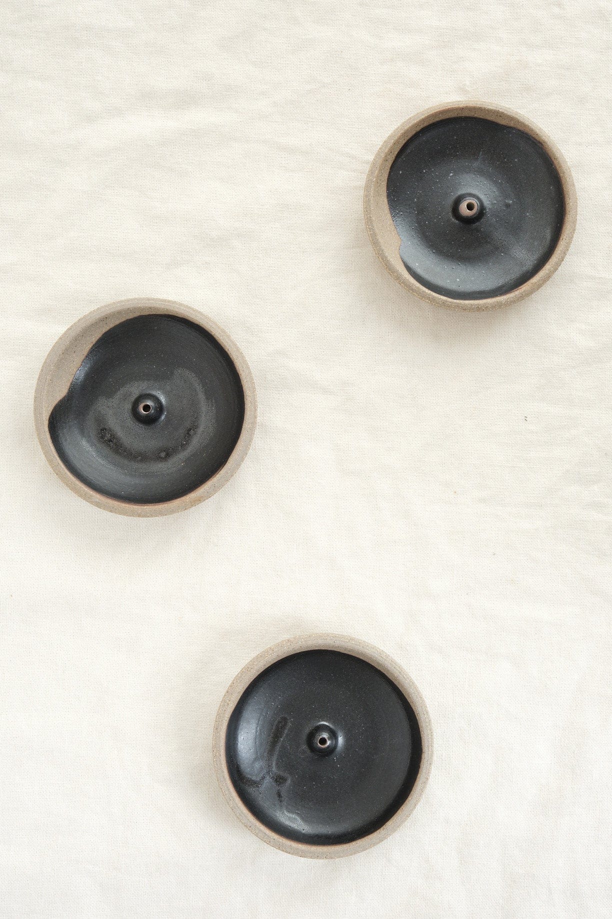 Incausa Home Incense Stoneware Clay Incense Burner in Black Black