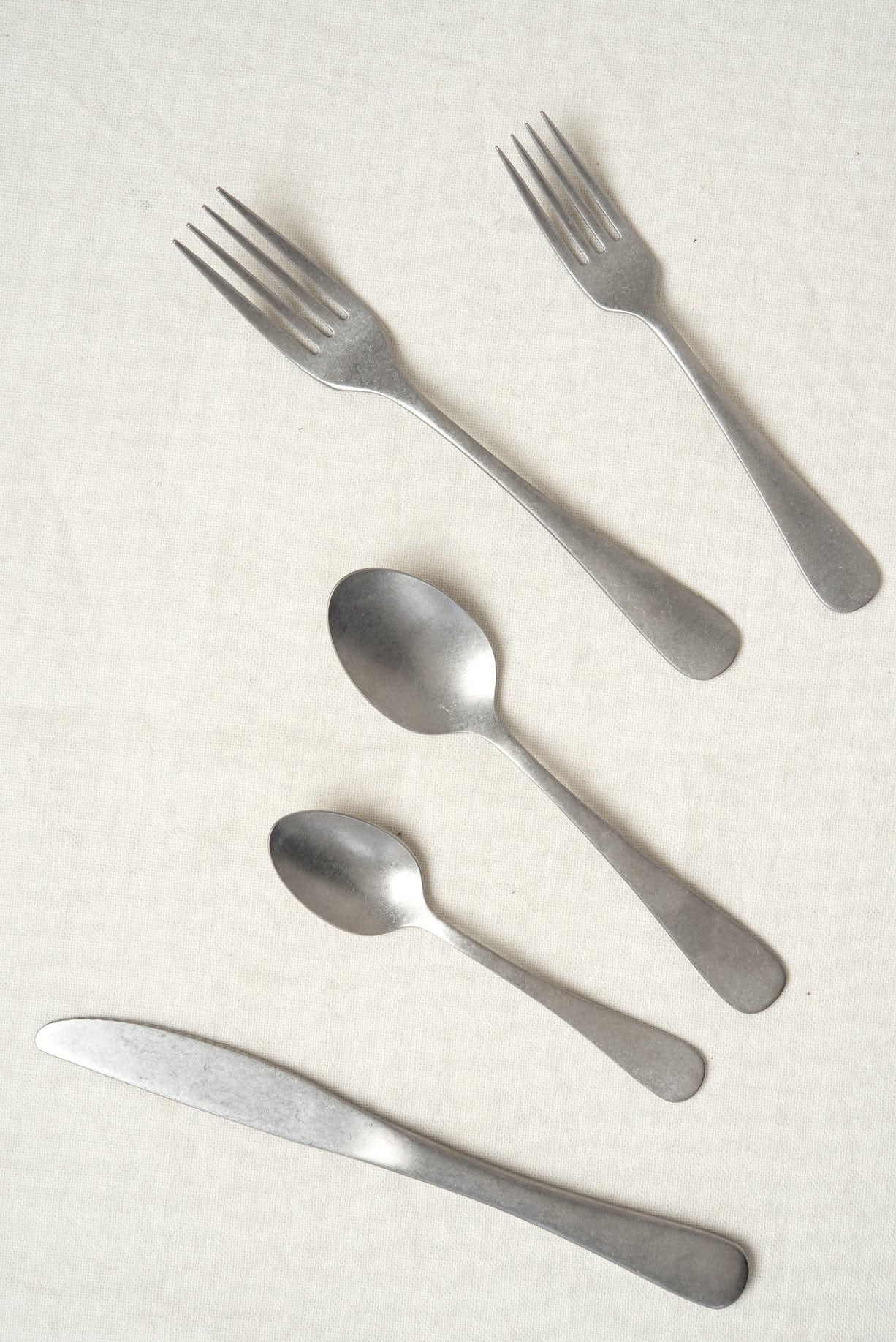 Farmhouse Pottery Home Kitchen Utensils Woodstock 5-Piece Flatware Set