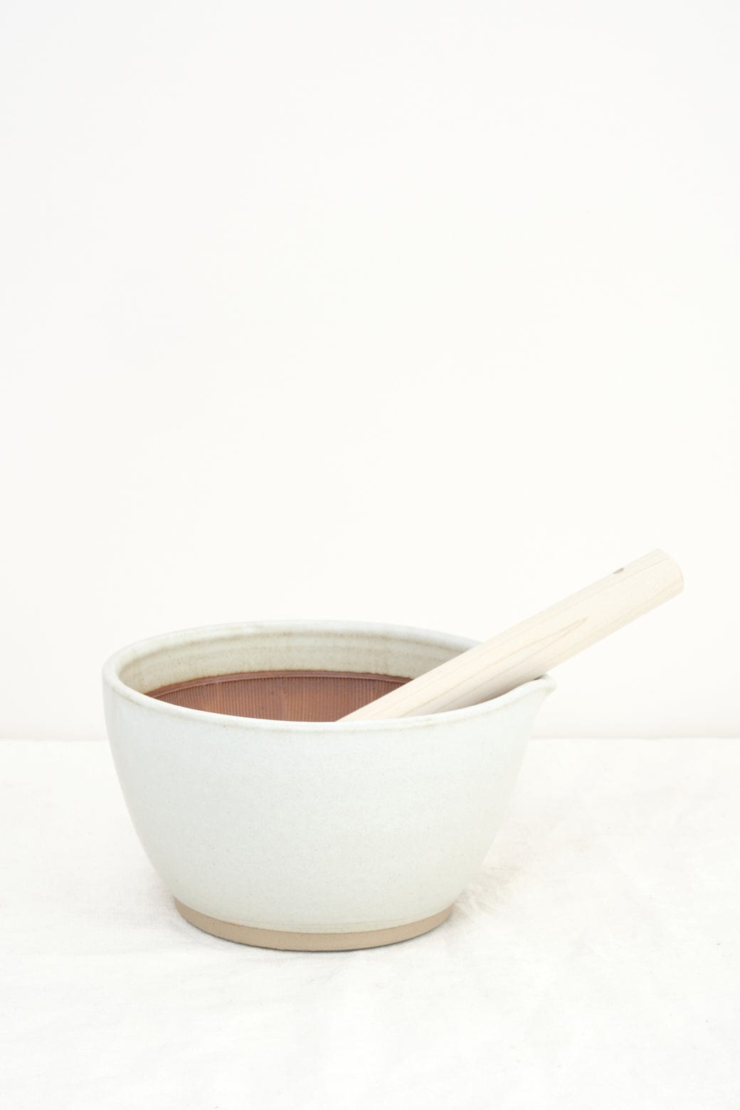 Motoshige Home Kitchen Serving Large Mortar Bowl with Surikogi Stick White / 7" D X 4" H