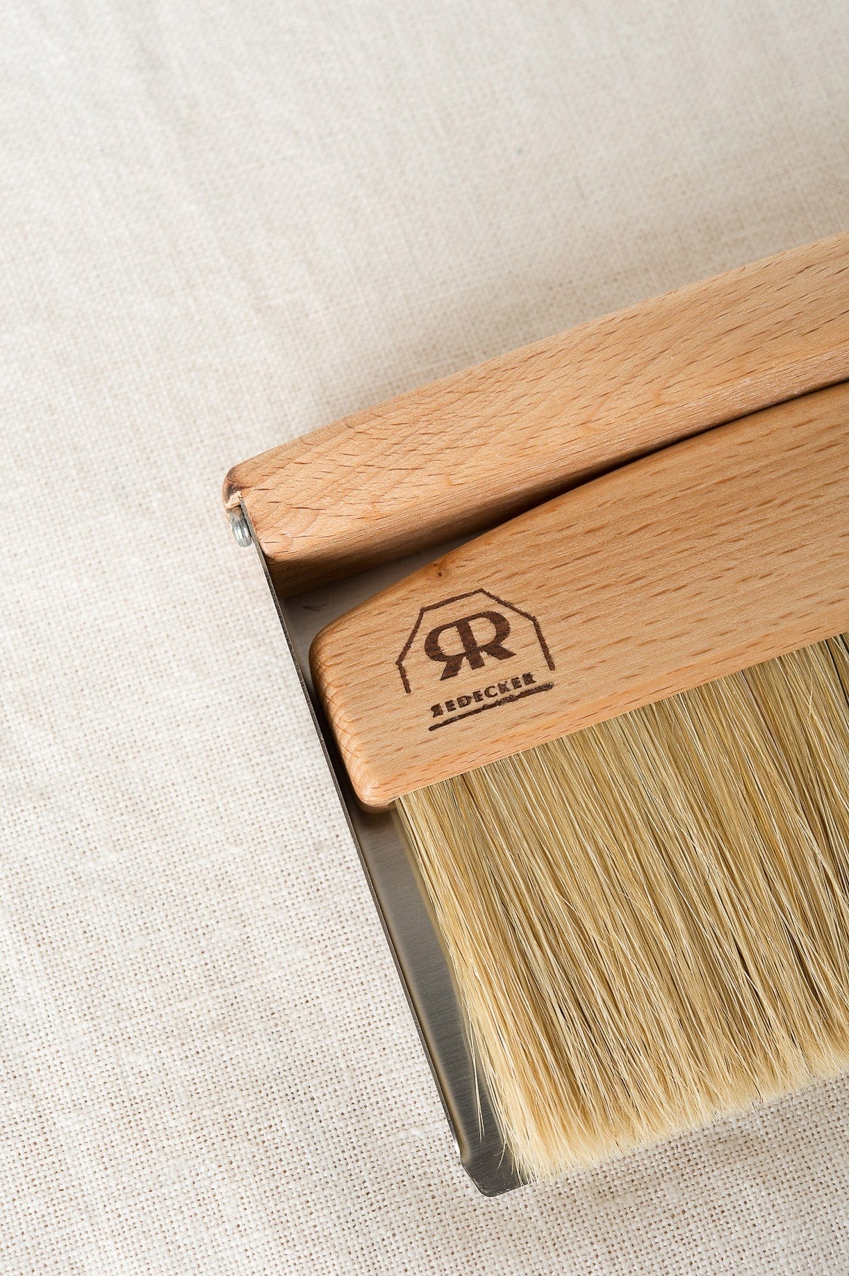 ReDecker Home Cleaning Tools Table Sweeping Set in Beechwood Beechwood / 6" W X 4.25" L X 1.5" H