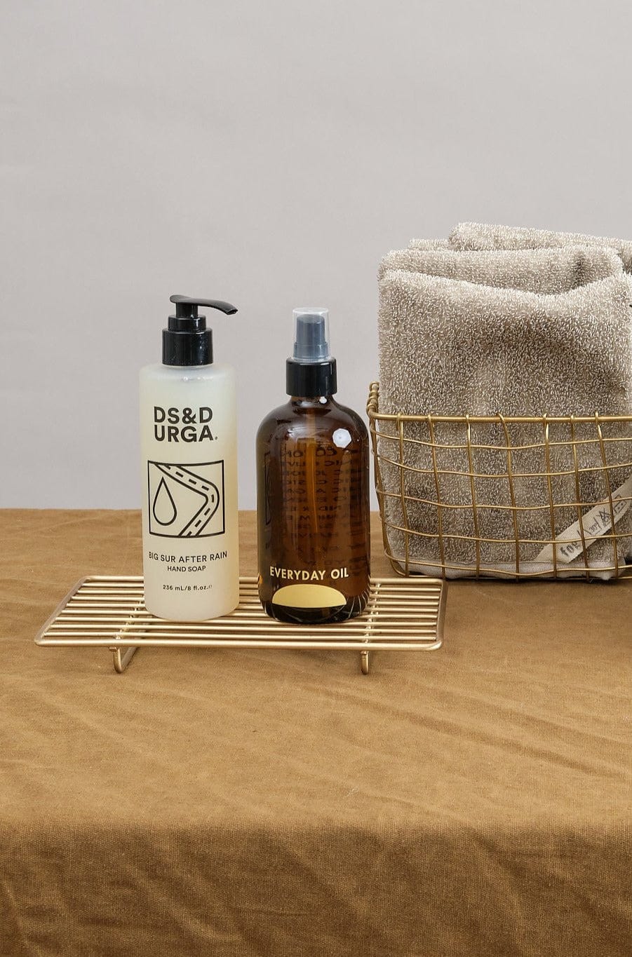 Fog Linen Work Home Bath Accessories Rectangular Brass Wire Rack Brass / 8.25" L X 4.75" W X 1.25" H