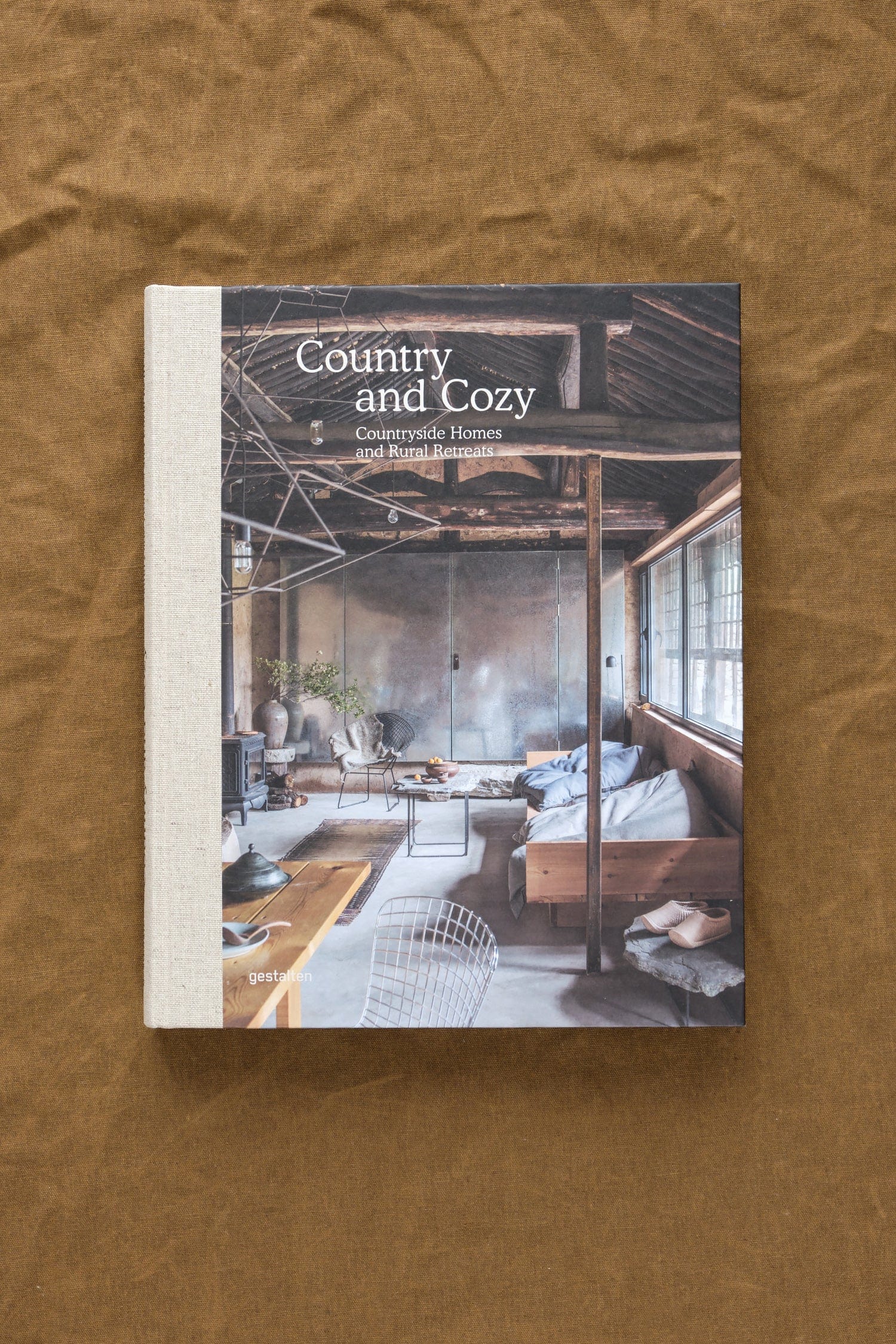 Gestalten Home Objects Country and Cozy Book