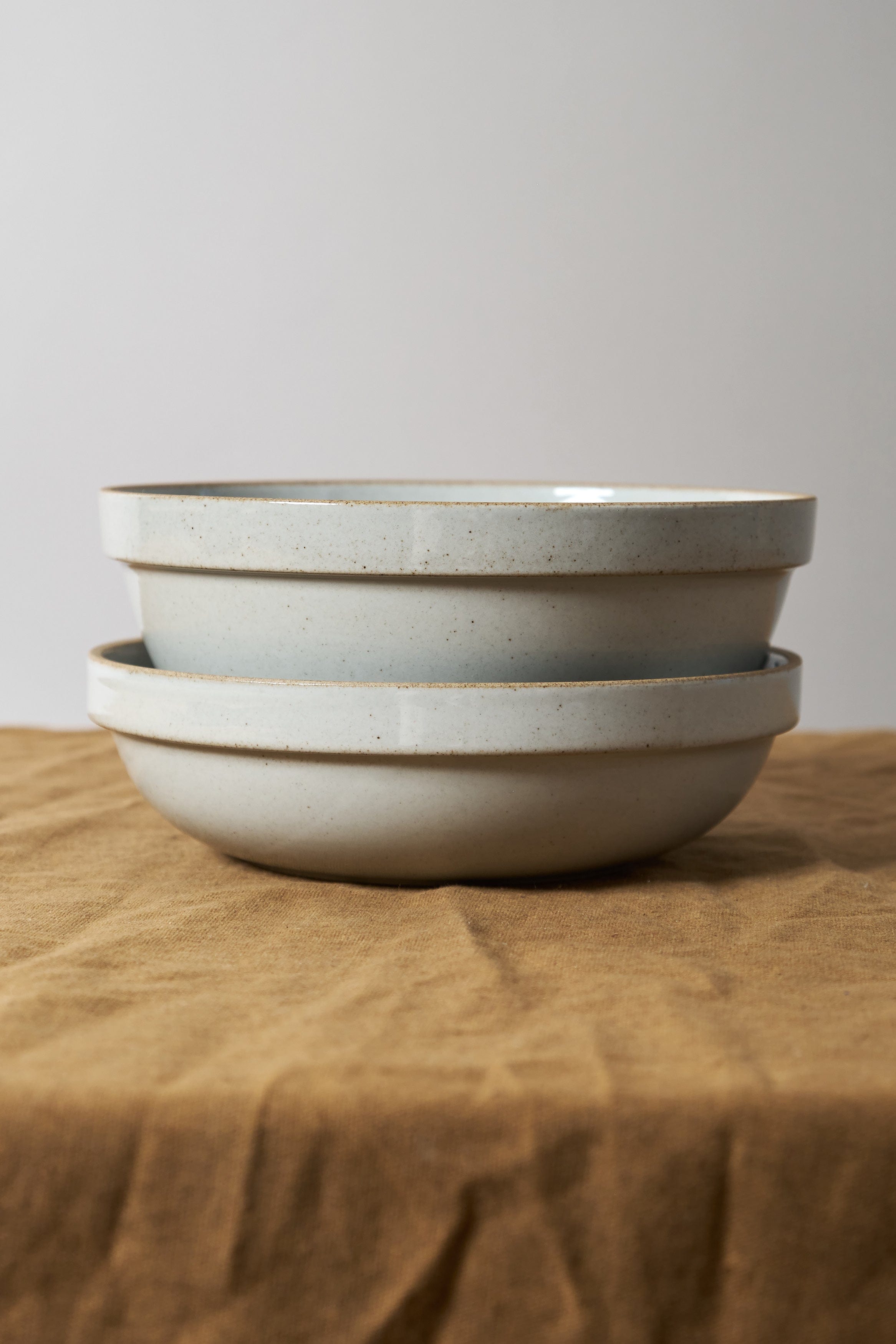 Hasami Porcelain Home Kitchen Dishware Medium Shallow Round Bowl