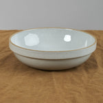 Hasami Porcelain Home Kitchen Dishware Medium Shallow Round Bowl Gloss Gray / 7 3/8" D X 2" H