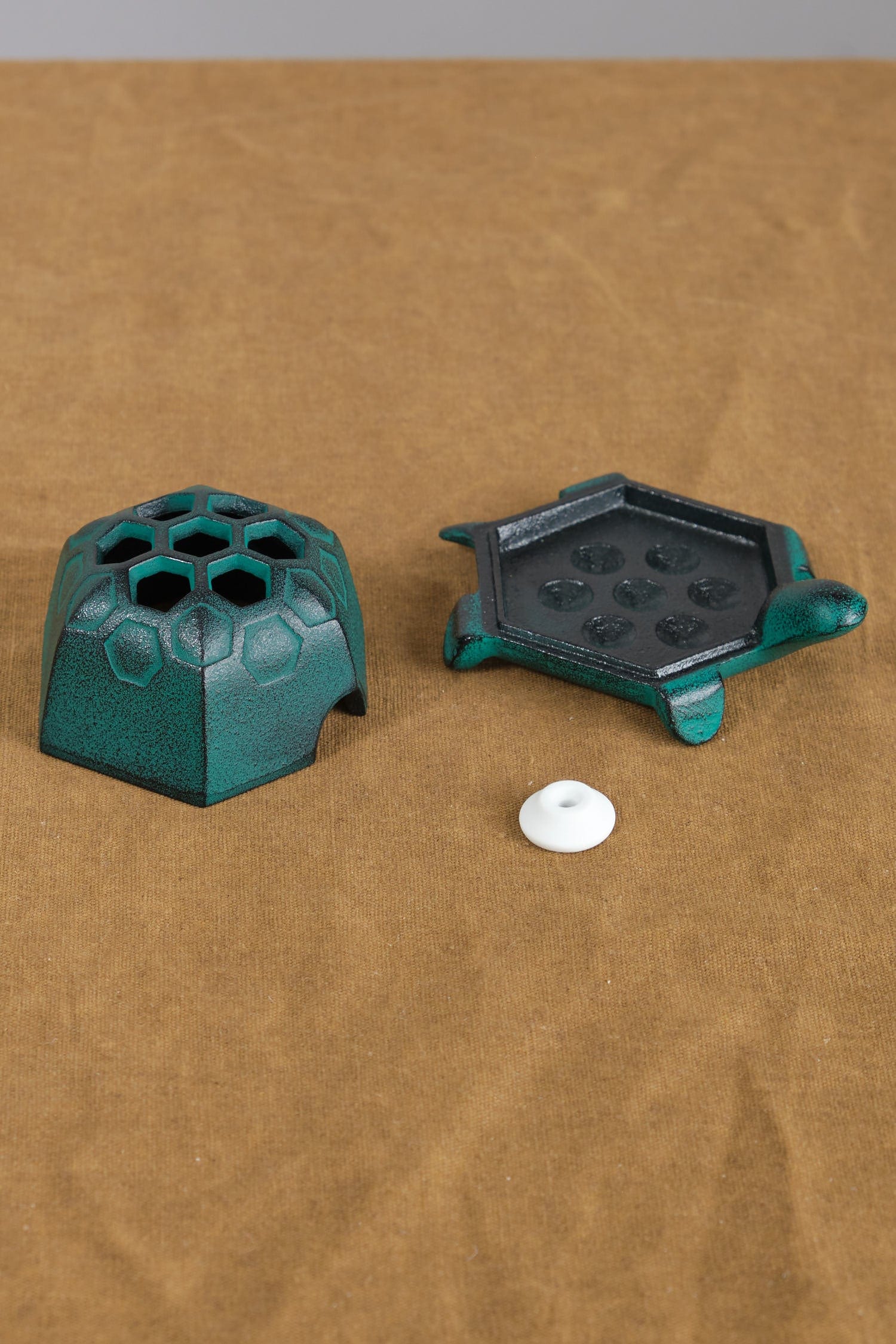 Tadahiro Baba Home Incense Kame Incense Burner Cast Iron / 4" L X 2.25" H