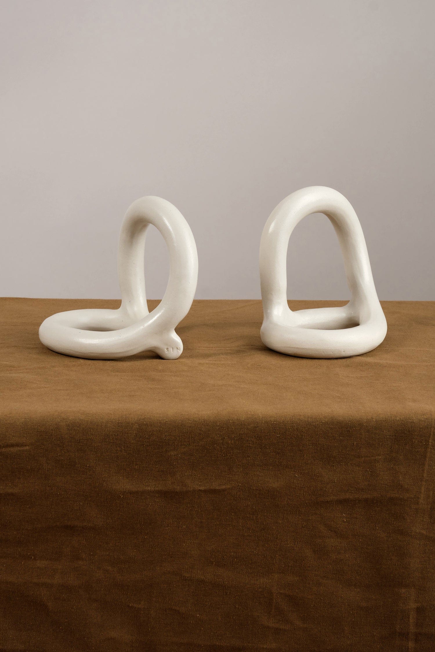 Virginia Sin Home Objects Bacchus Bookends Cream / 7"L X 4.5"W X 6.5"H