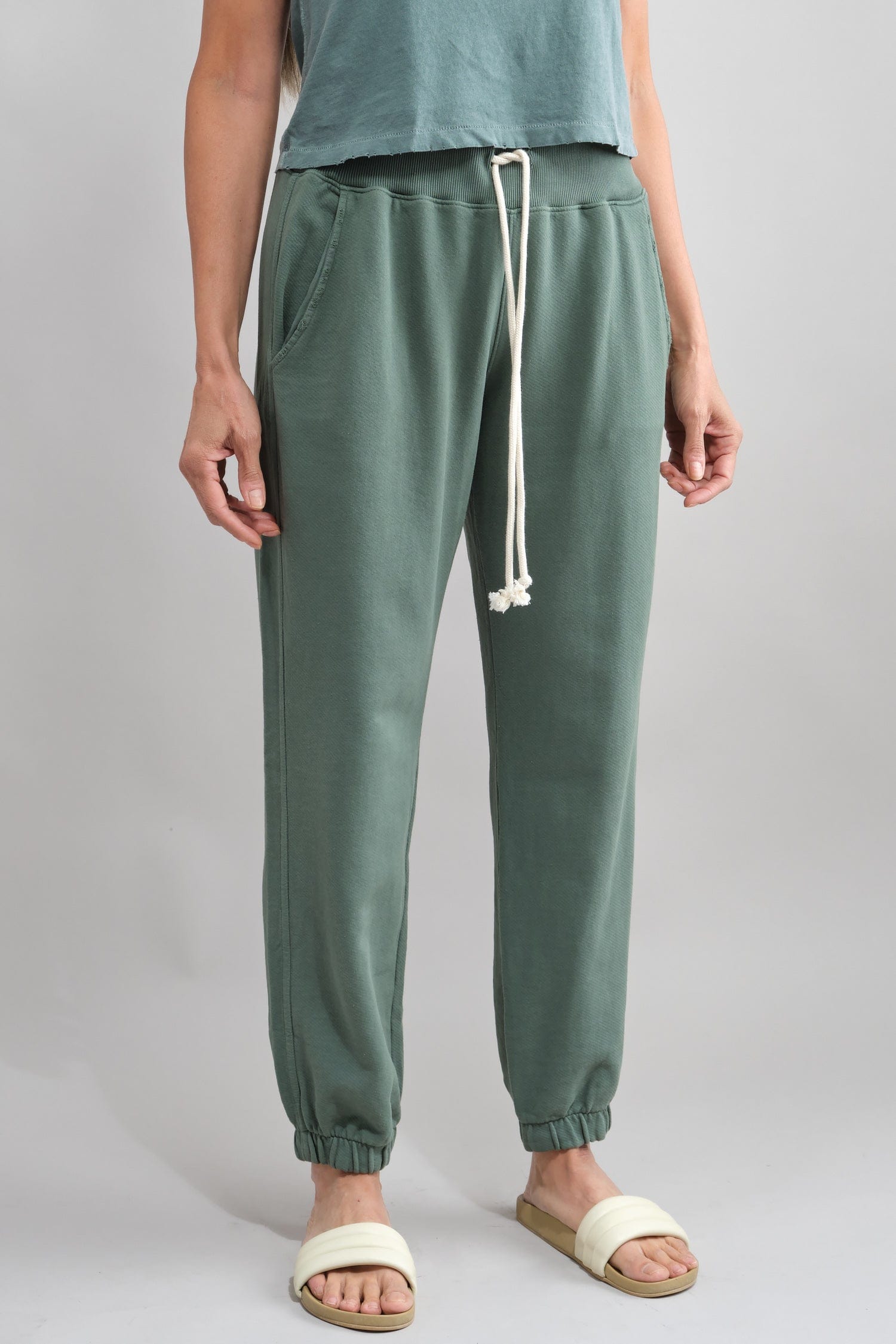 Front of Varsity Fleece Pant