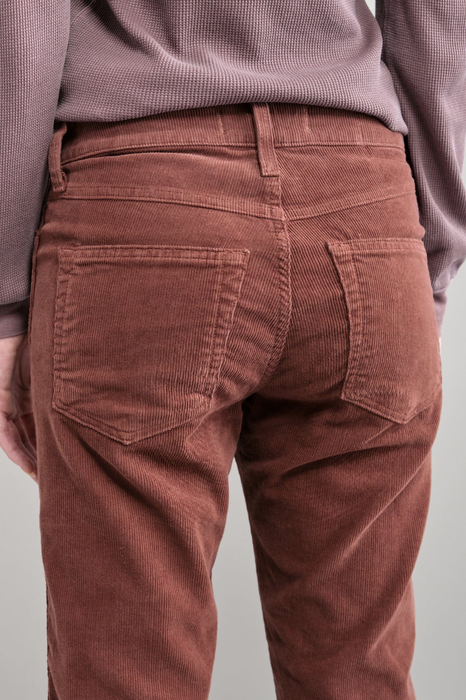 Back detailing on Chelsea Crop Pant in Bloodstone