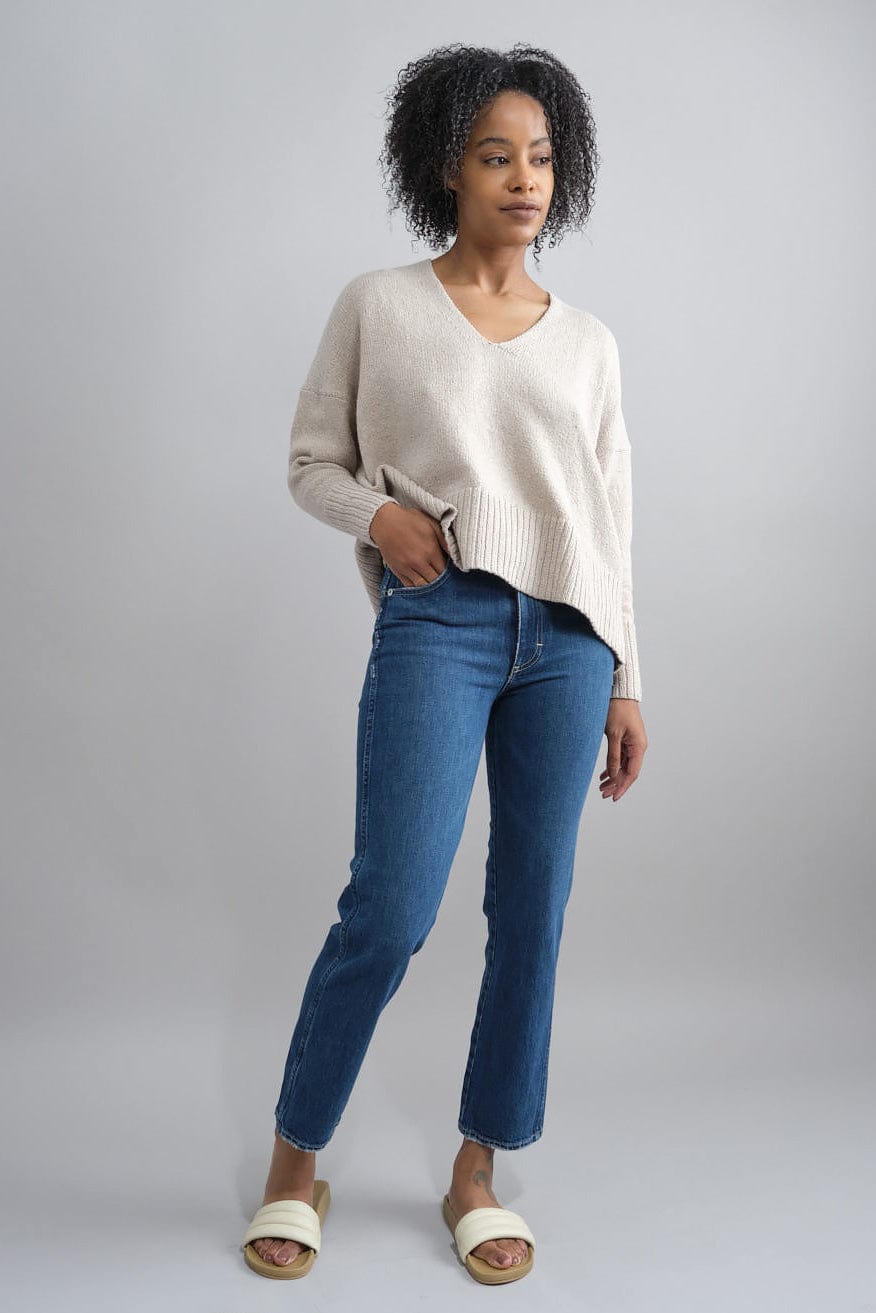 Amo Denim Apparel Womens Denim Chloe Crop Pant in Affection Affection / 24