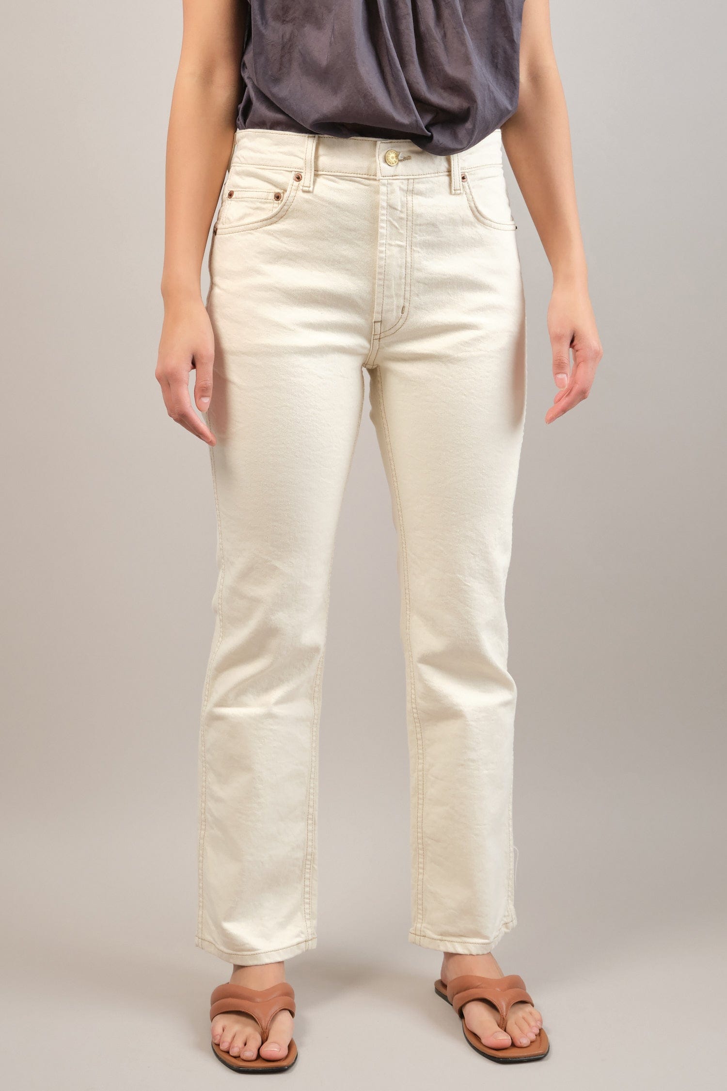 Field Kick in Clair Rinse