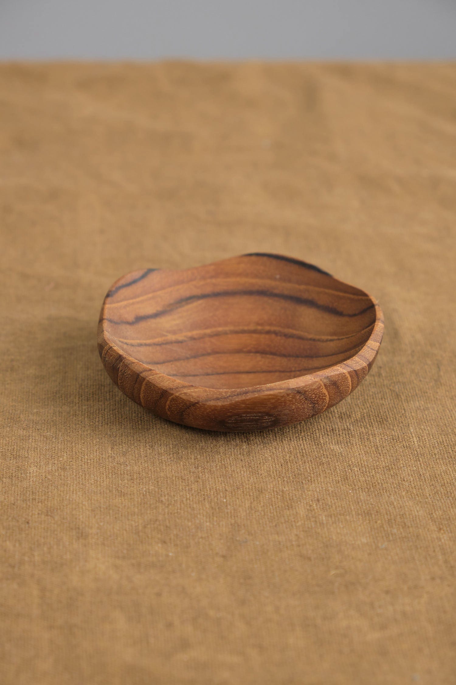 Be Home Home Kitchen Serving Teak Wavy Bowl Teak / 3" D X 1.25" H