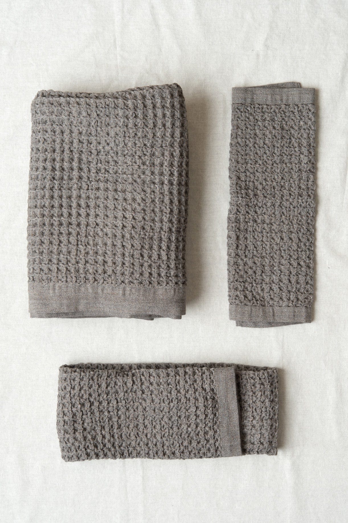 Kontex Home Bath Textiles Lattice Bath Towel in Brown Brown / 33.5" L x 57" W