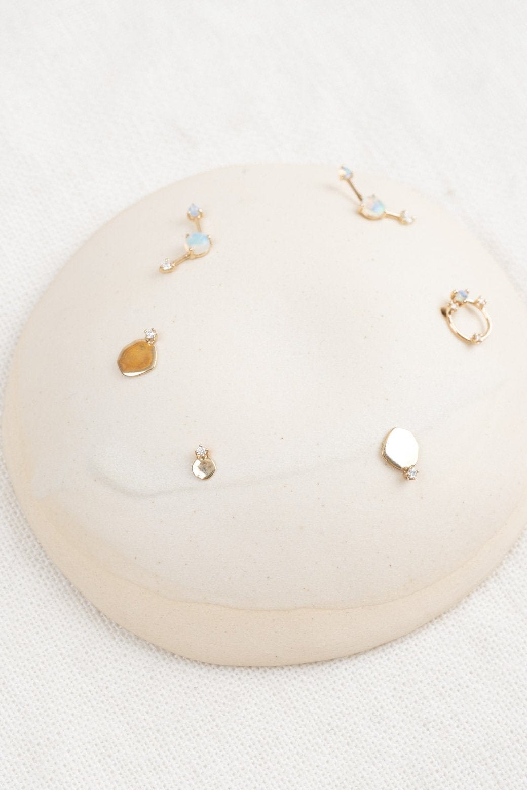 WWAKE Jewelry Earrings Medium Disc Stud Earring Diamond