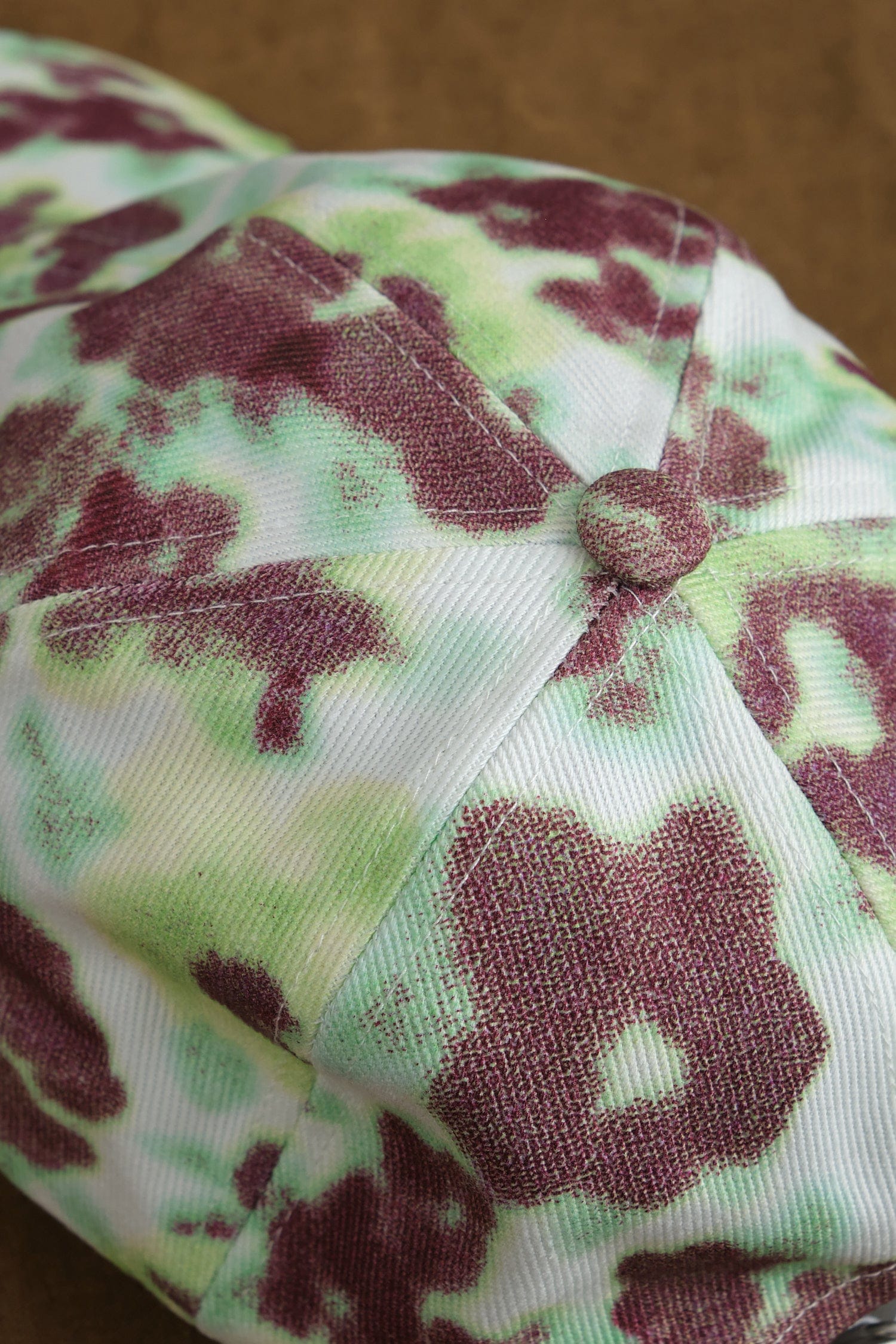 Aerial view of CW Arat cap in Yellow/Aubergine Arenaria