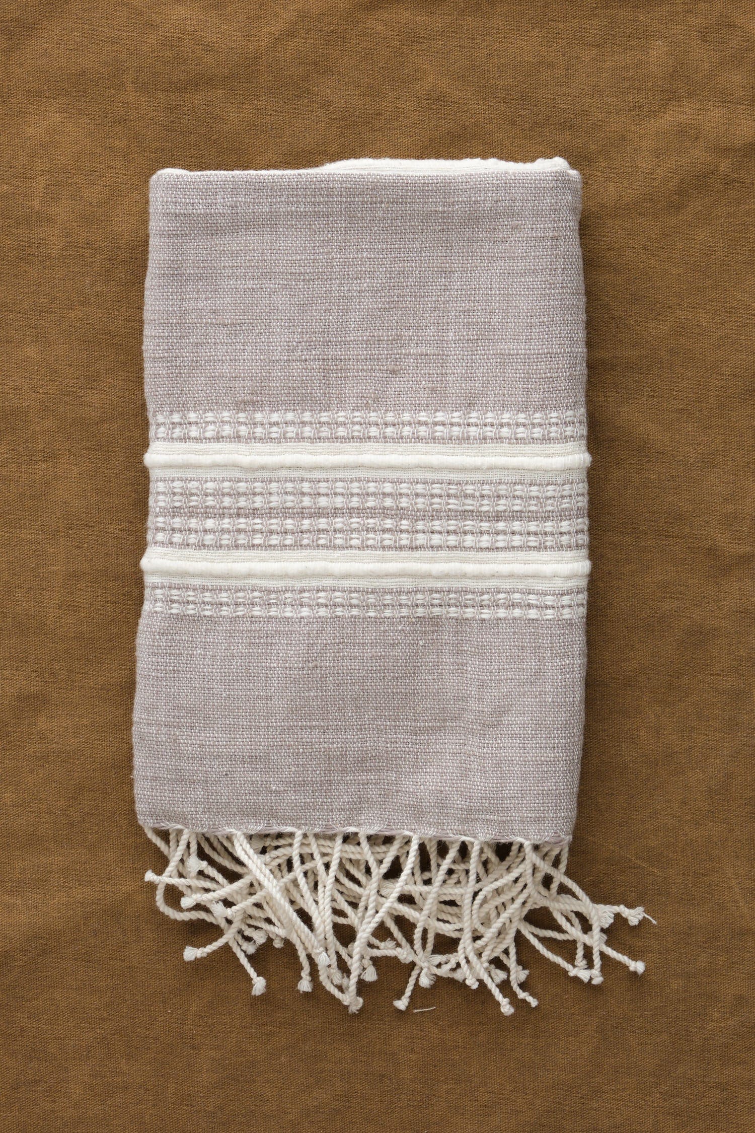 Creative Women Home Kitchen Towels Aden Stripes Hand Towel Stone W/ Natural / 21" X 27"