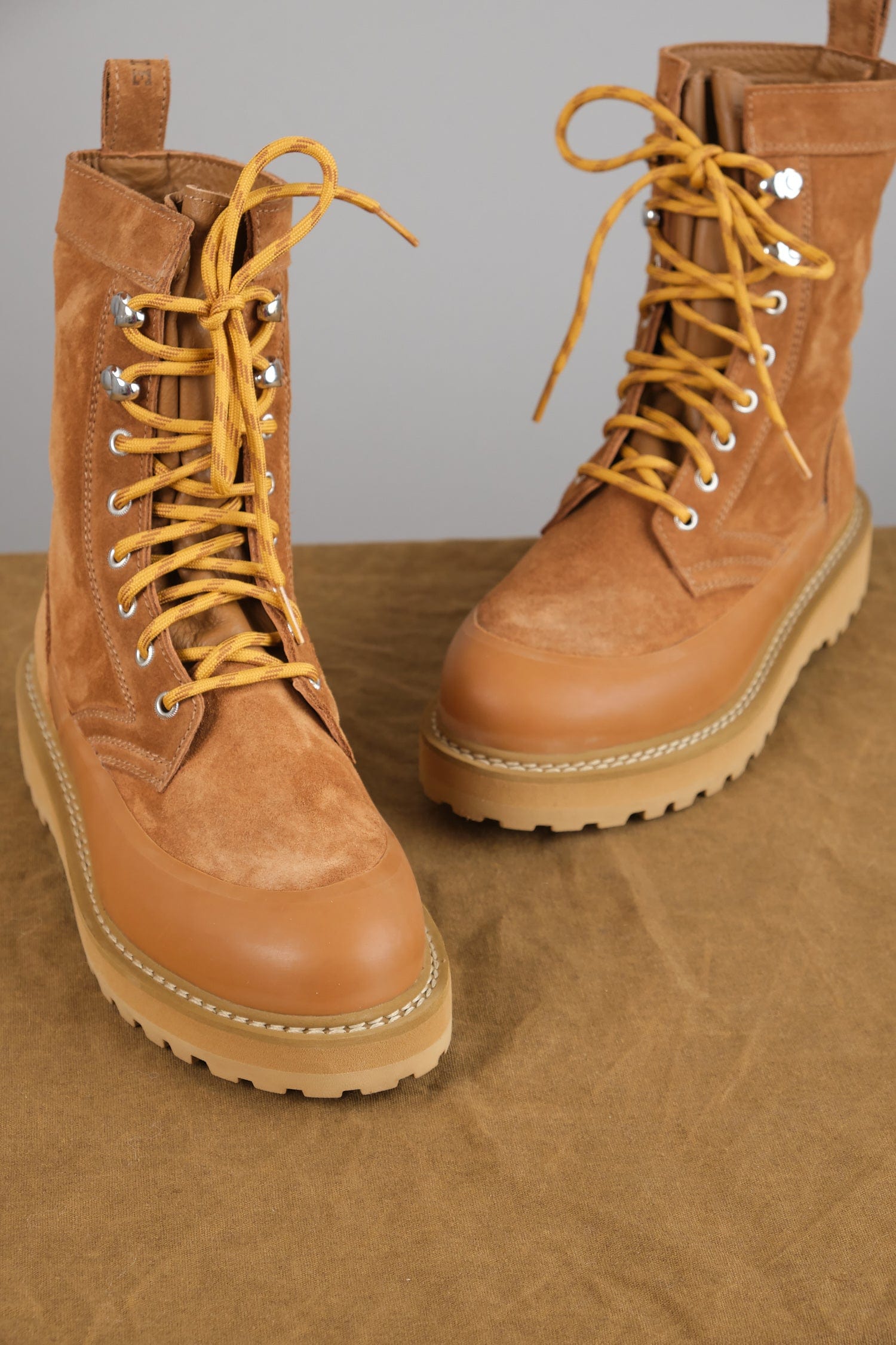 Front of Altivole Due Boot in Cognac Suede
