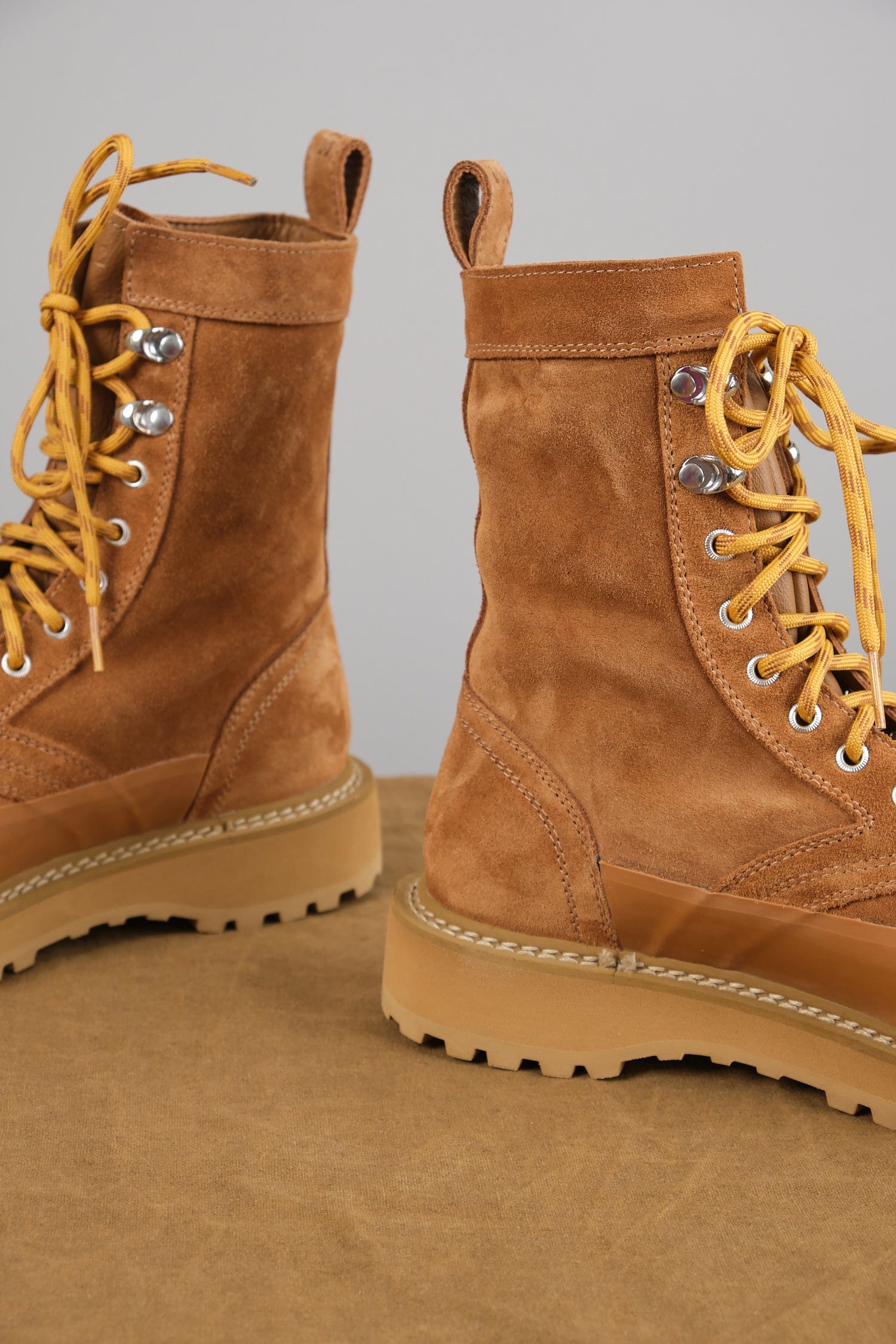 Heel on Altivole Due Boot in Cognac Suede