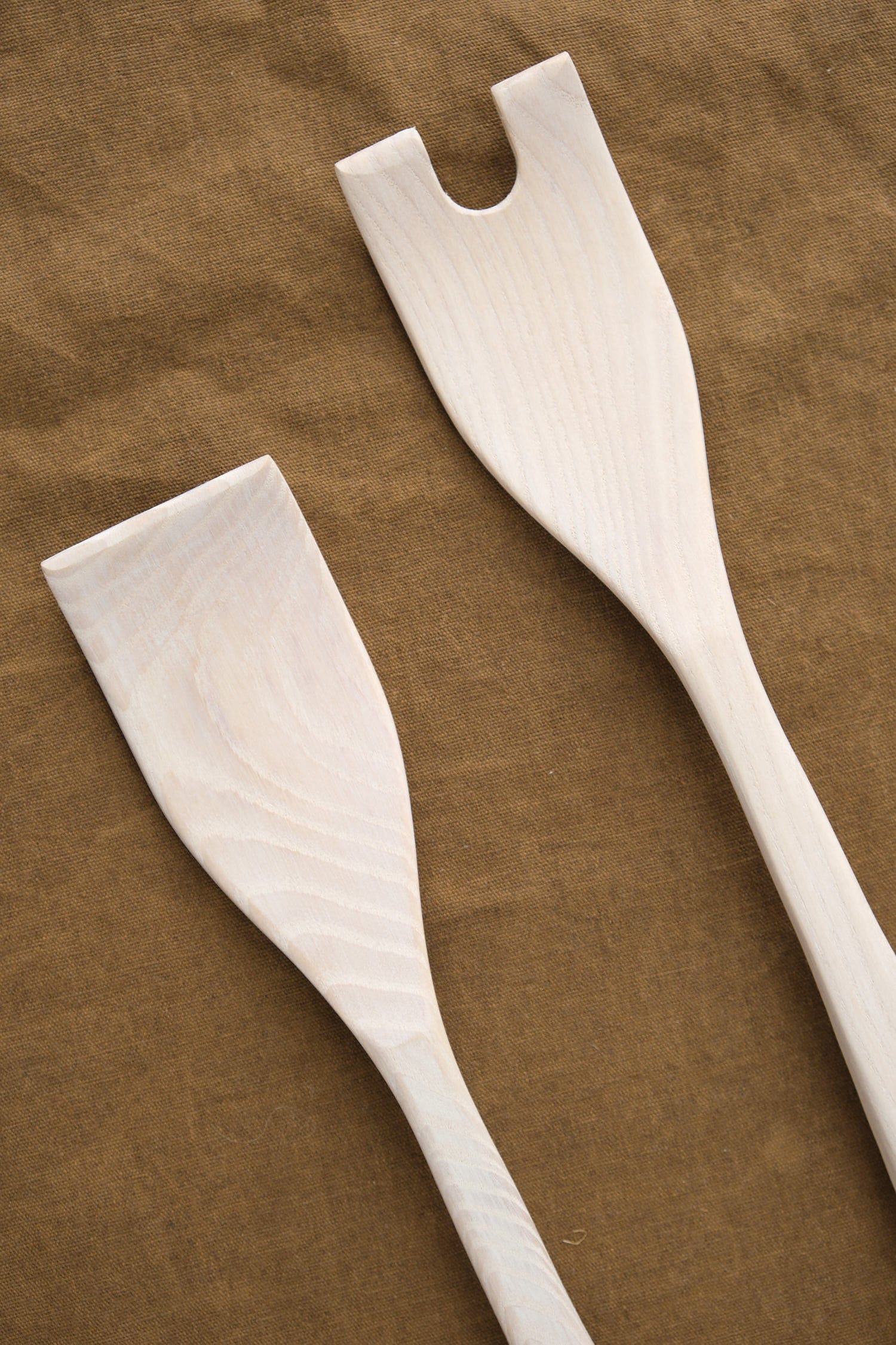 Farmhouse Pottery Home Kitchen Serving Crafted Salad Servers in White
