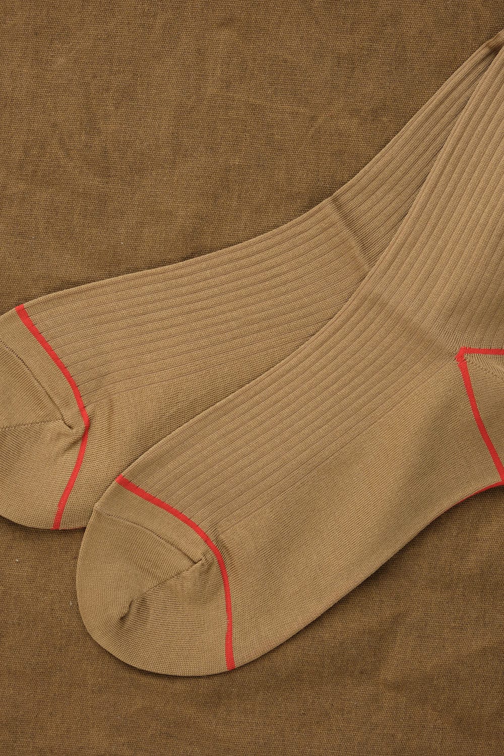 Outline Crew Socks