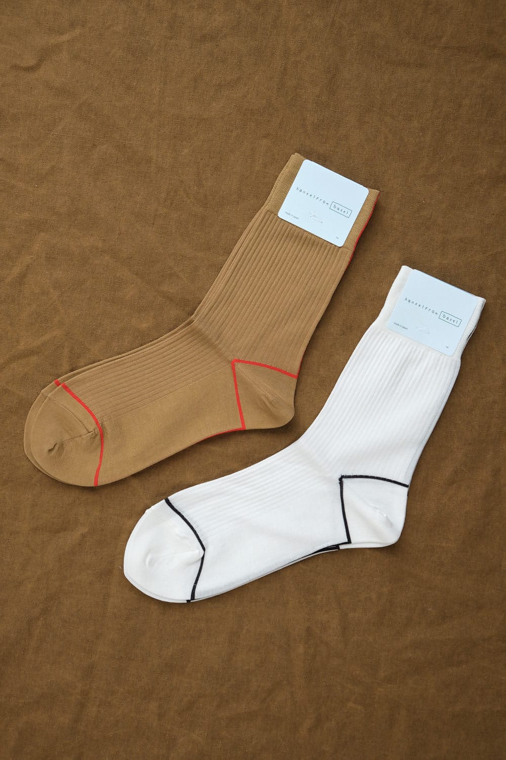 Outline Crew Socks