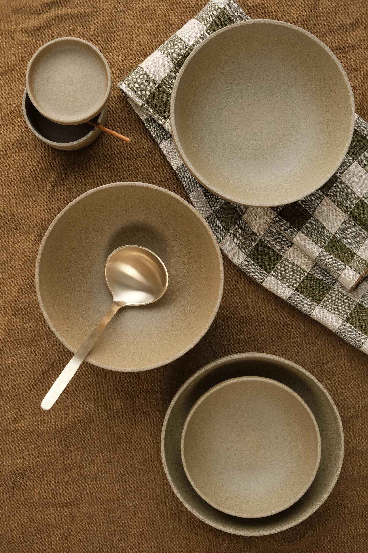 Hasami Porcelain Home Kitchen Dishware Medium Deep Round Bowl