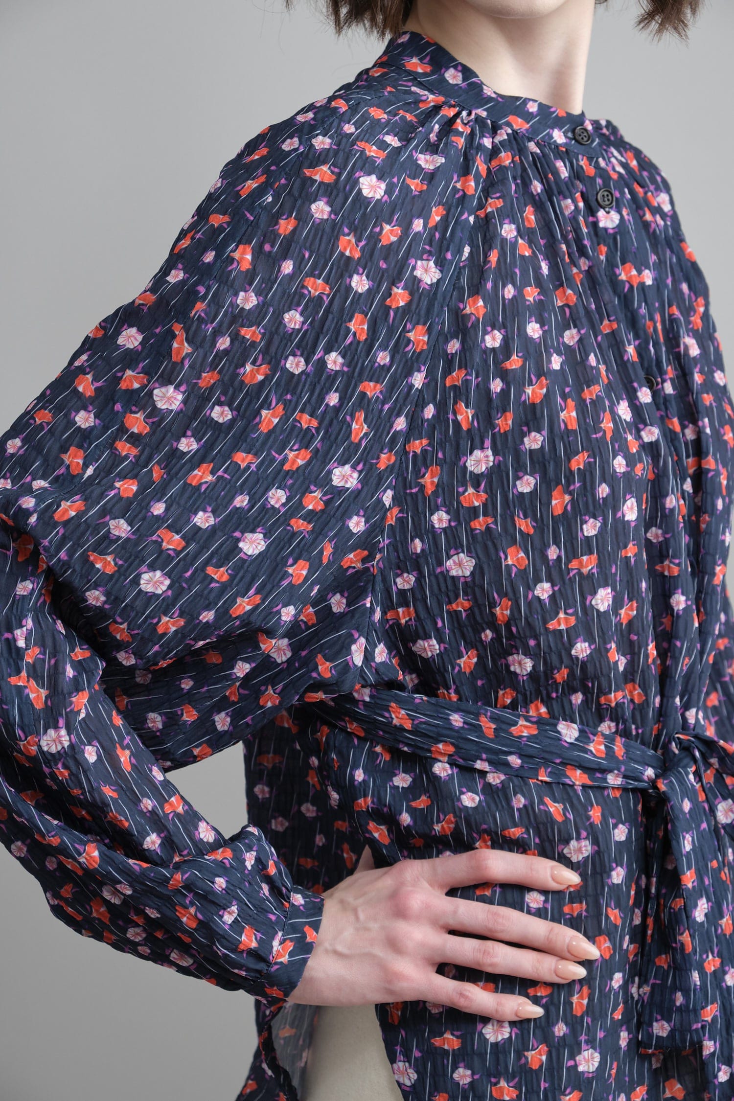 Sleeve on Leaf Blouse in Navy Flower Print