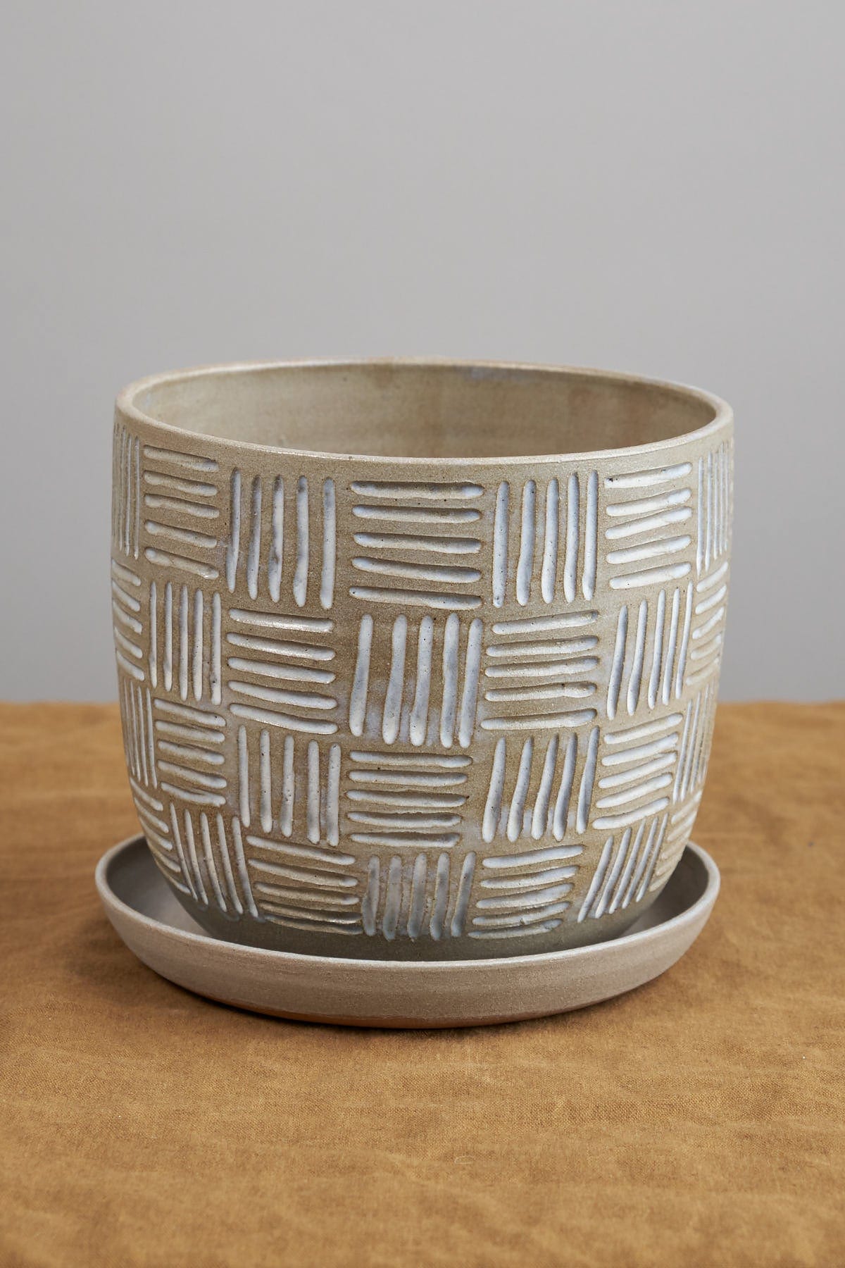 Kati Von Lehman Home Planters Etched Flowerpot Brown Stoneware/Eggshell / 7" D X 6.25" H