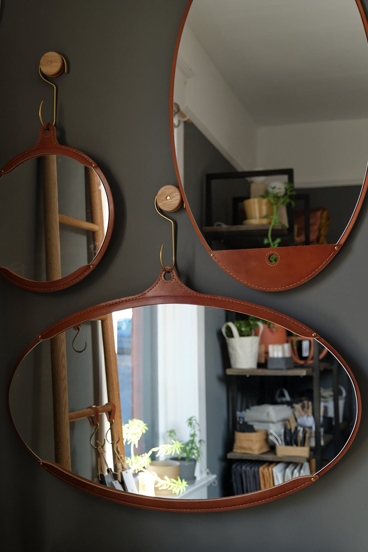 Lostine Home Mirrors Fairmount Wide Oval Mirror Leather / 34.5" W X 22.25" L