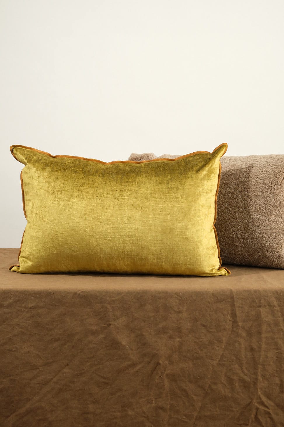 Maison De Vacances Home Pillows 16" X 24" Royal Velvet Vice Versa Cushion in Ocre Ocre / 16" X 24"