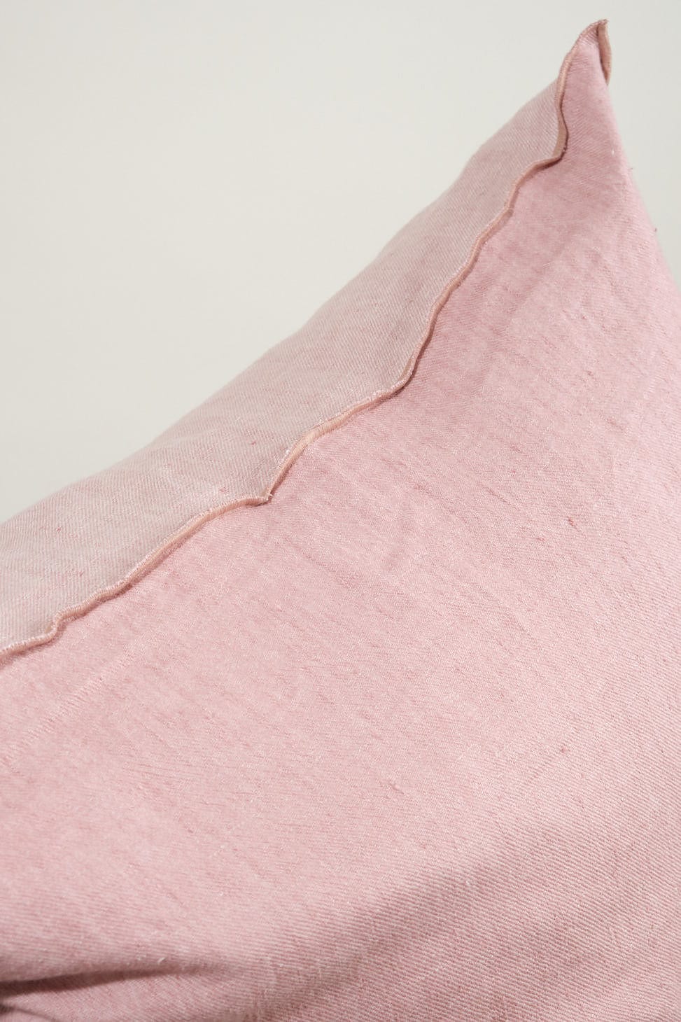 Maison De Vacances Home Pillows 26" X 26" Crumpled Washed Linen Vice Versa Cushion in Bois de Rose Bois de Rose/Givre / 26" X 26"