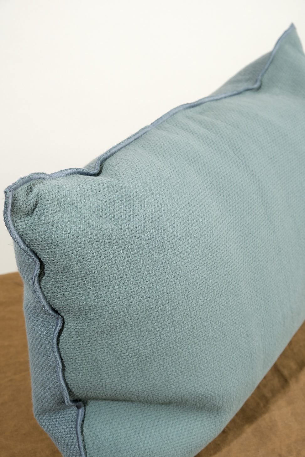 Maison De Vacances Home Pillows 16" X 24" Canvas Vice Versa Cushion in Canard Canard / 16" X 24"