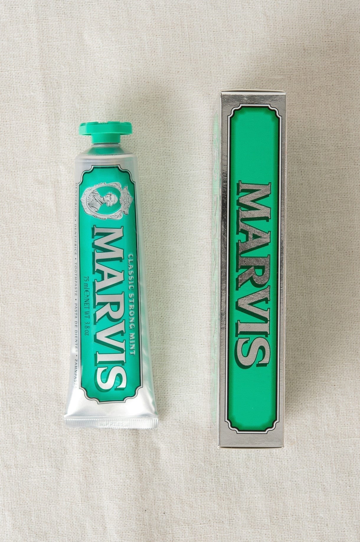 Marvis Beauty Grooming Marvis Toothpaste Classic Strong Mint / 3.8 oz