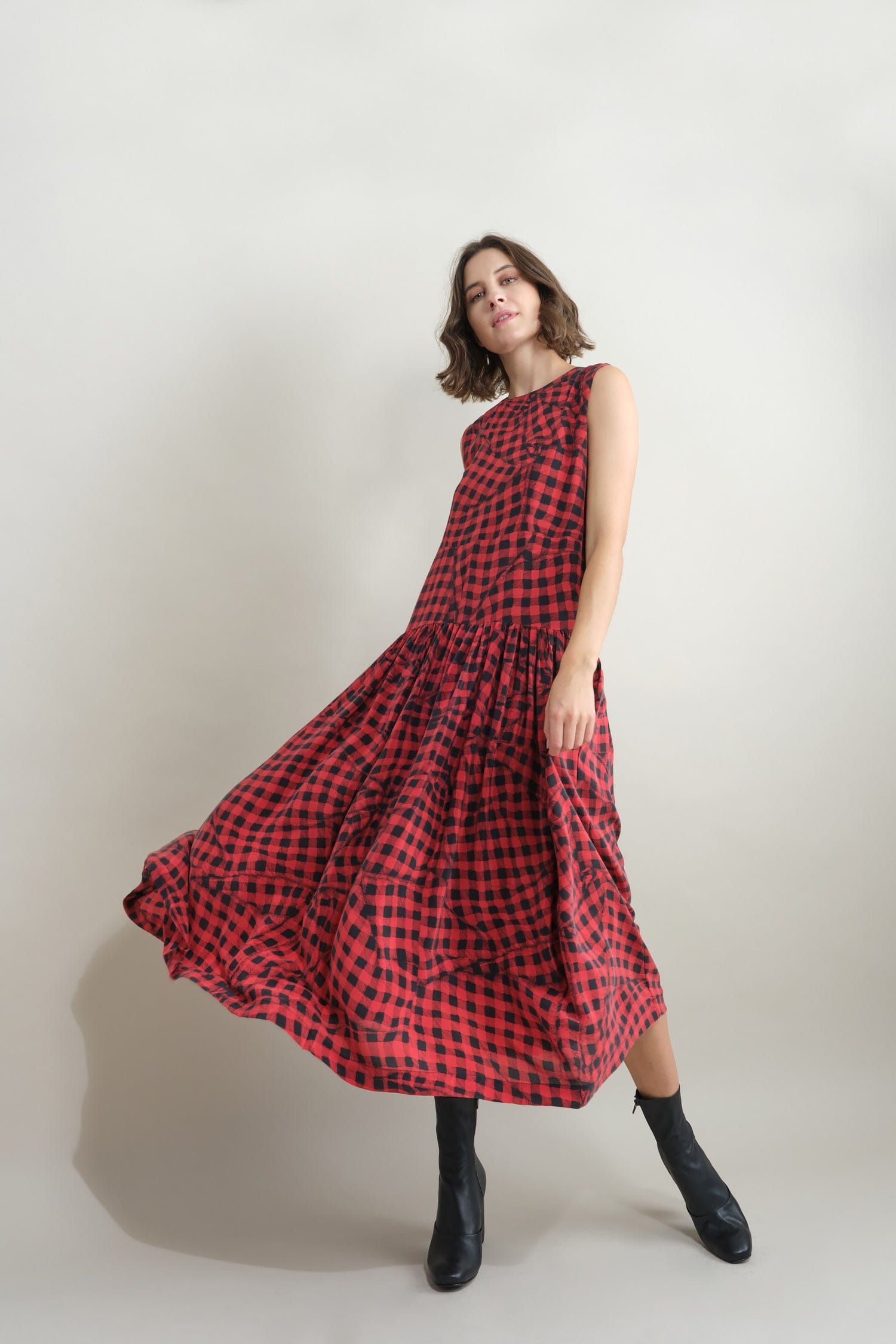 Edith Dress in Red in motion