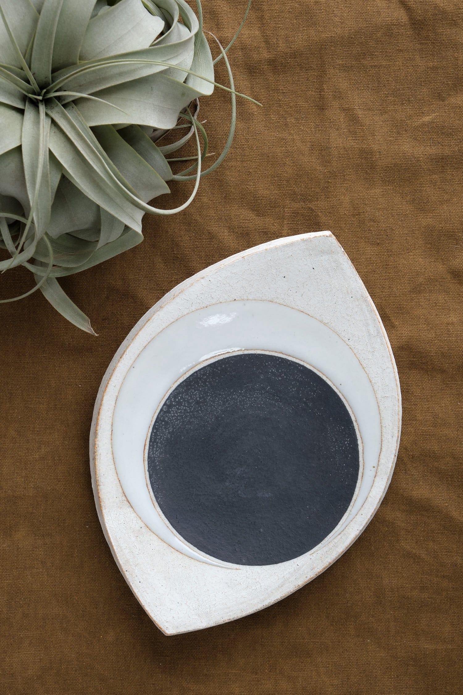 Medium Dish Eye in Crescent Indigo