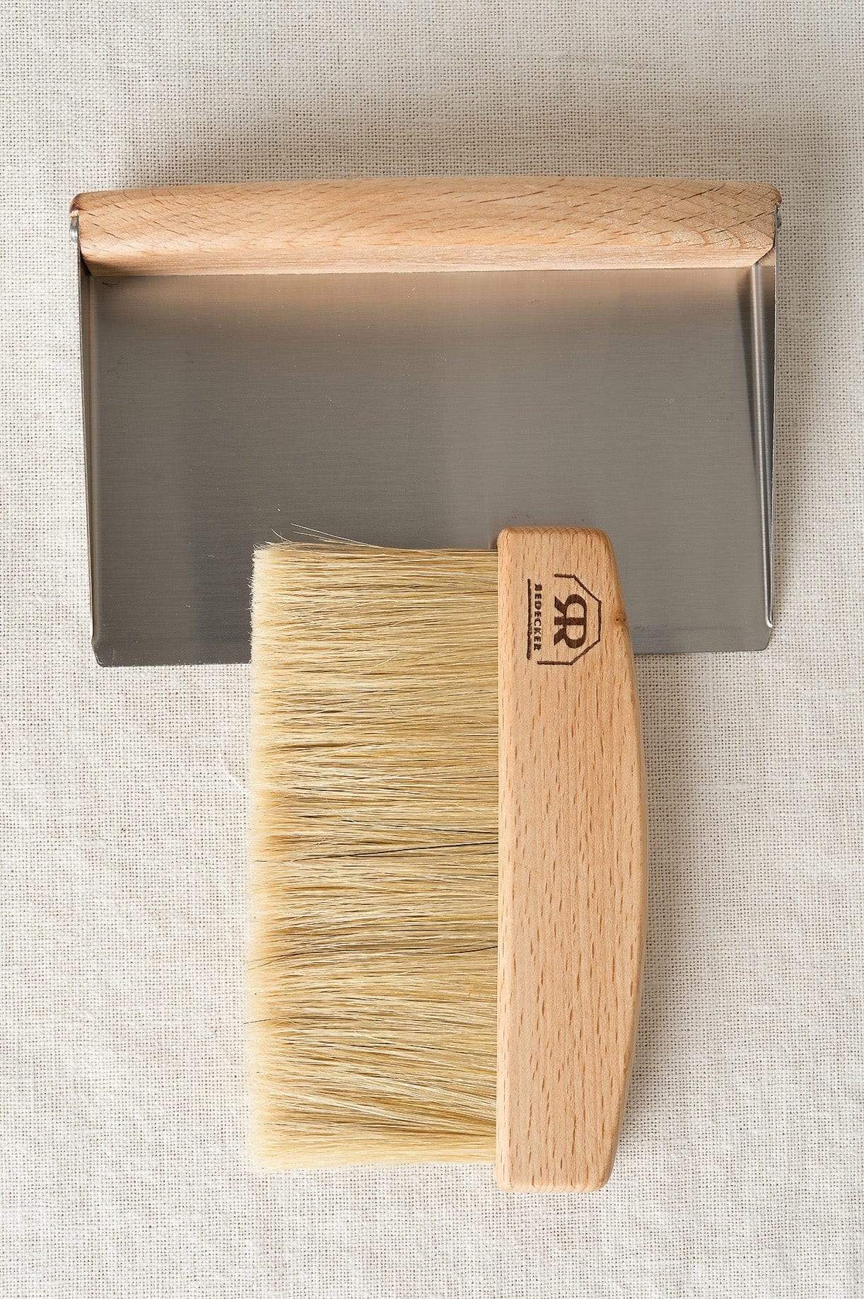 ReDecker Home Cleaning Tools Table Sweeping Set in Beechwood Beechwood / 6" W X 4.25" L X 1.5" H