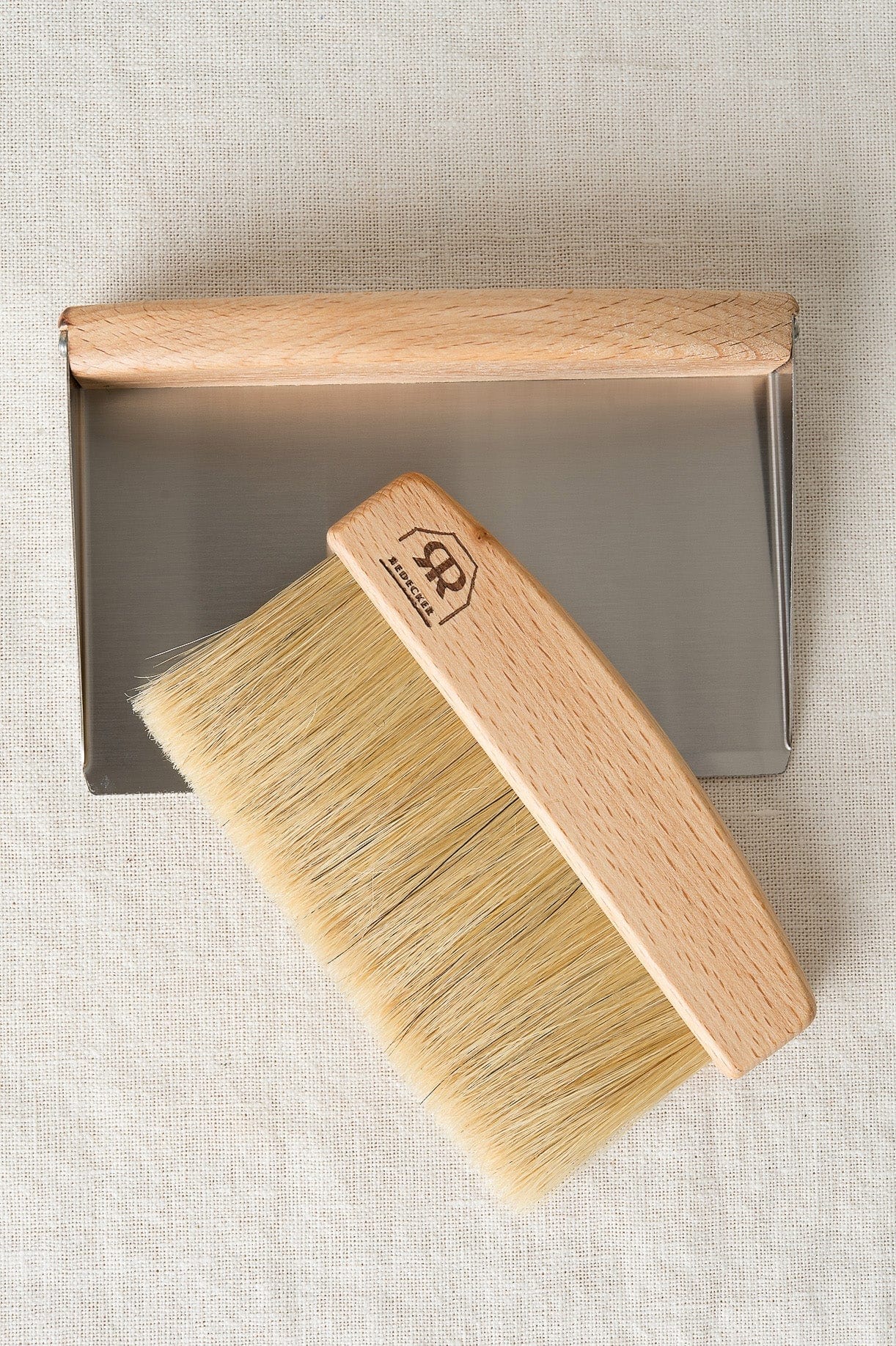 ReDecker Home Cleaning Tools Table Sweeping Set in Beechwood Beechwood / 6" W X 4.25" L X 1.5" H