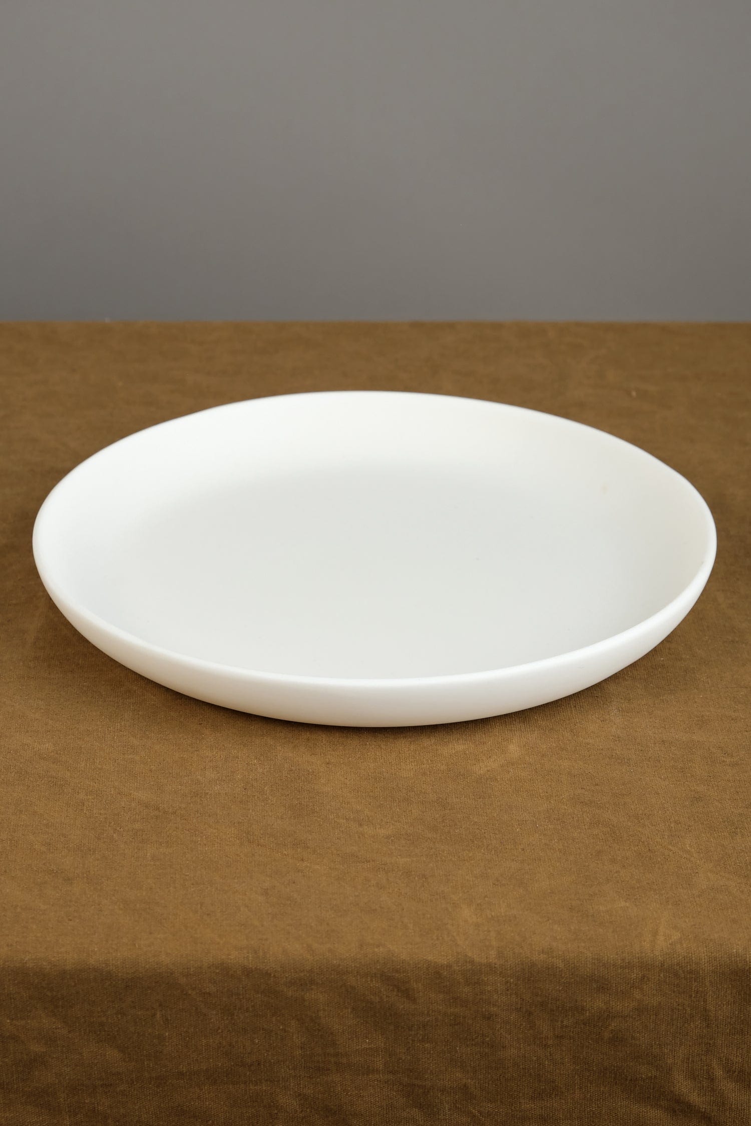 Tina Frey Designs Home Kitchen Dishware Modern Large Plate White / 10" D X 1" H