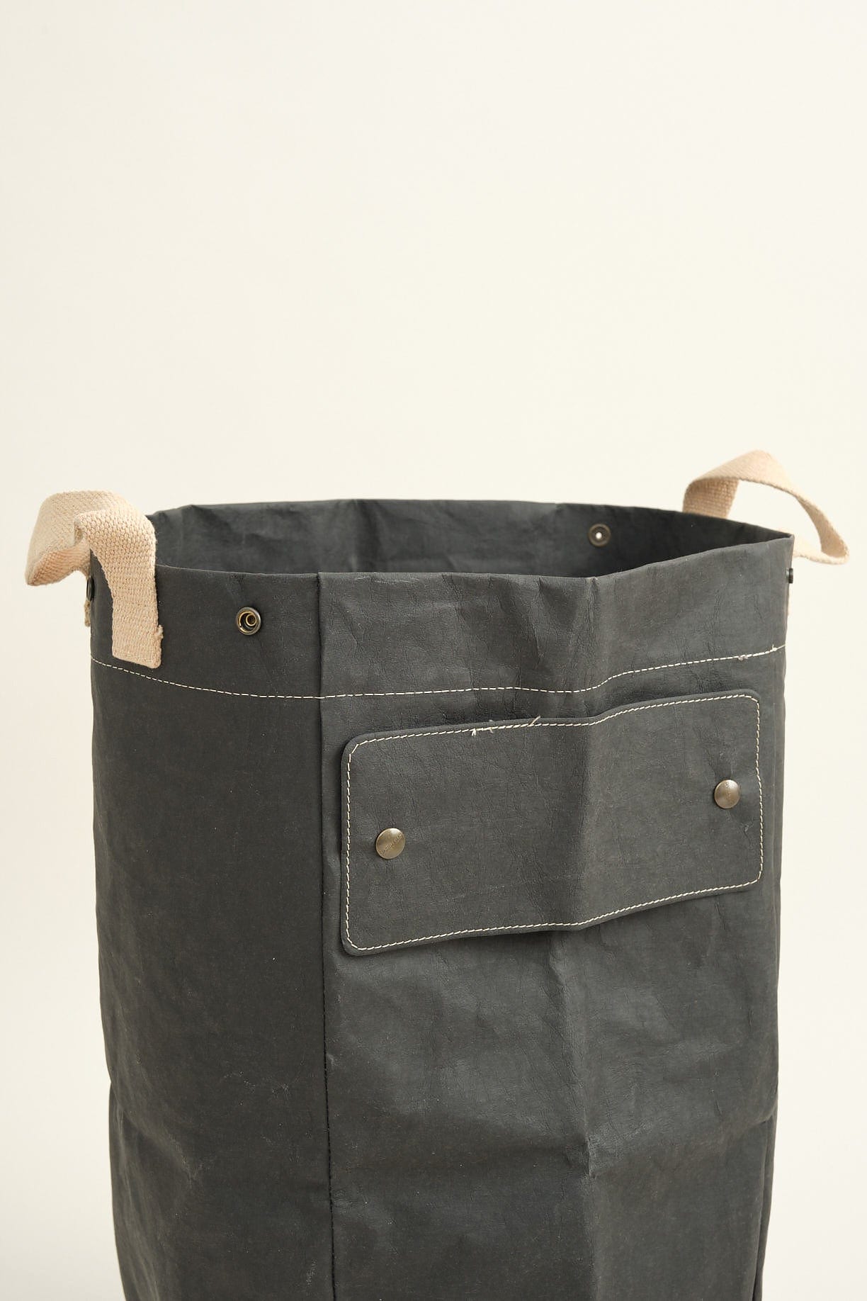 Uashmama Home Baskets Laundry Bag in Black Black / 12" L X 10" W X 23" H