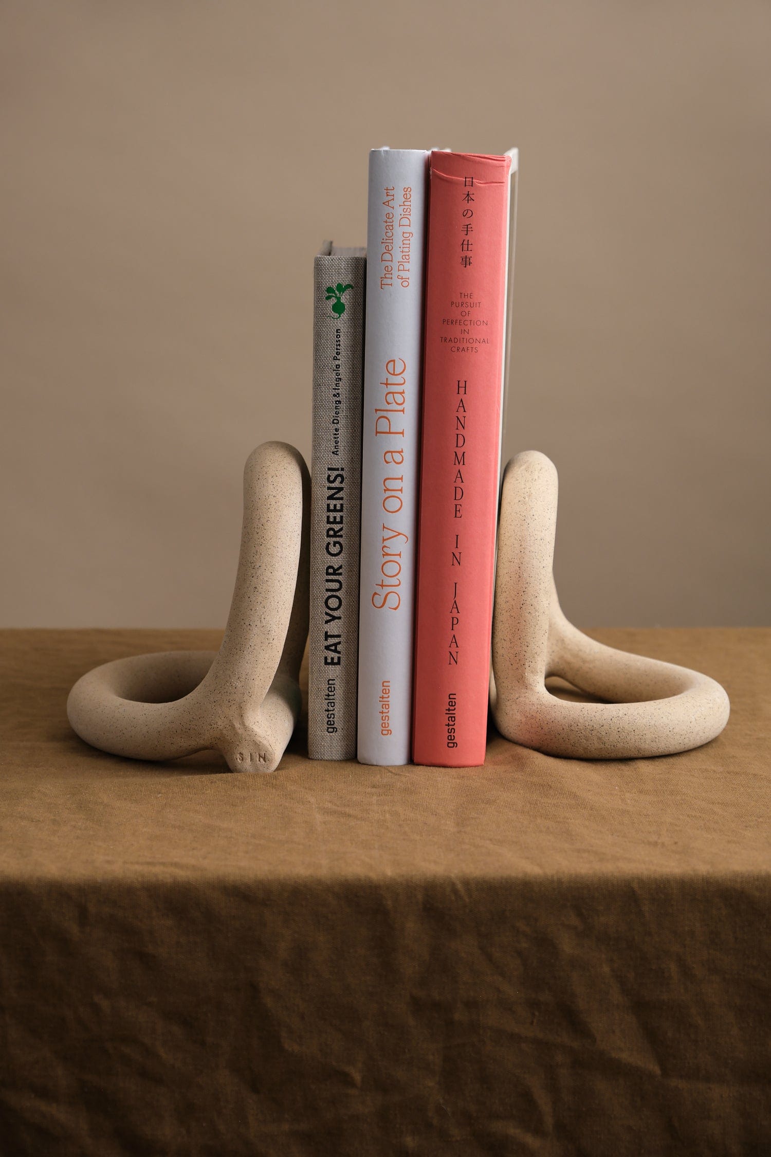 Virginia Sin Home Objects Bacchus Bookends Sand / 7"L X 4.5"W X 6.5"H