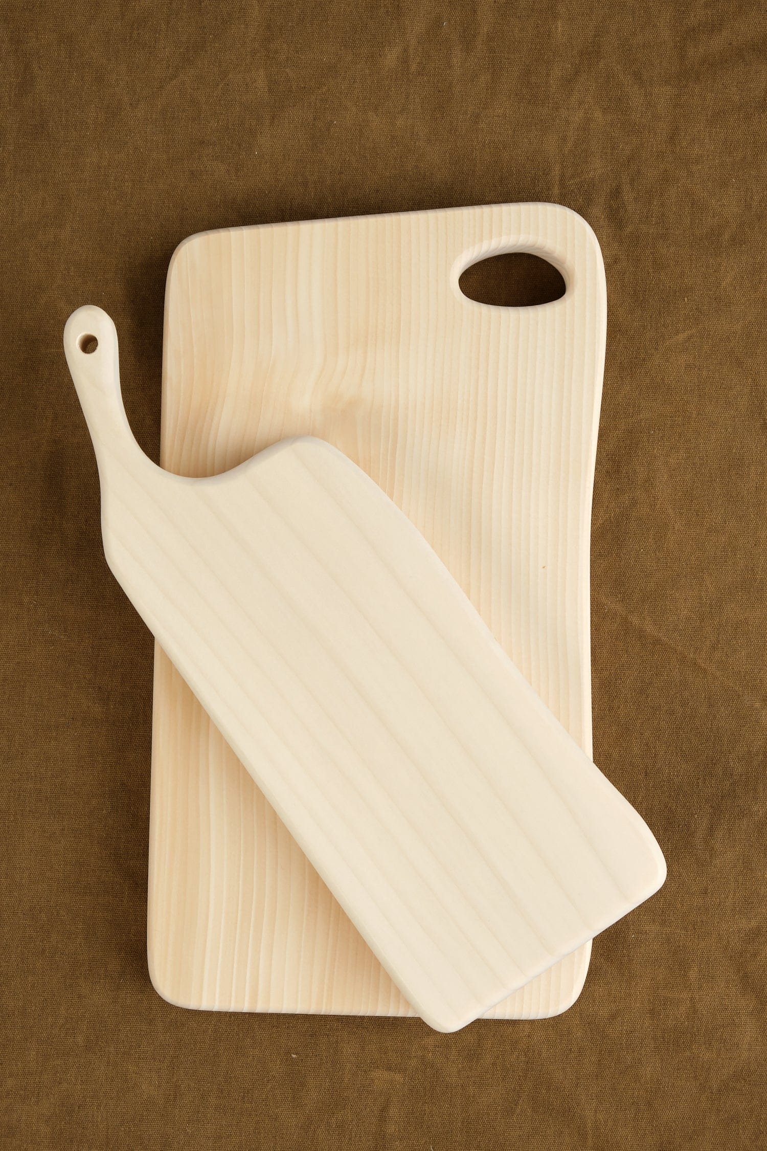 Woodpecker Home Kitchen Cutting Boards Medium Ginkgo Chopping Board with Hole Gingko Wood / 13" W X 7" L X 1" H