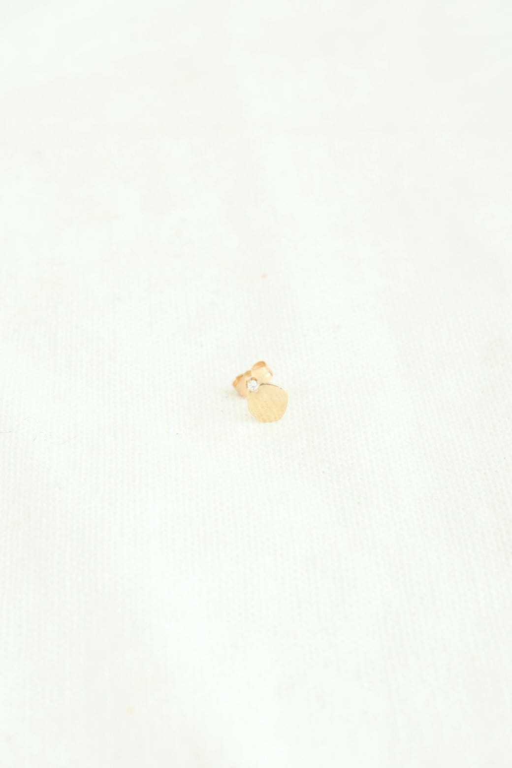 WWAKE Jewelry Earrings Medium Disc Stud Earring Diamond