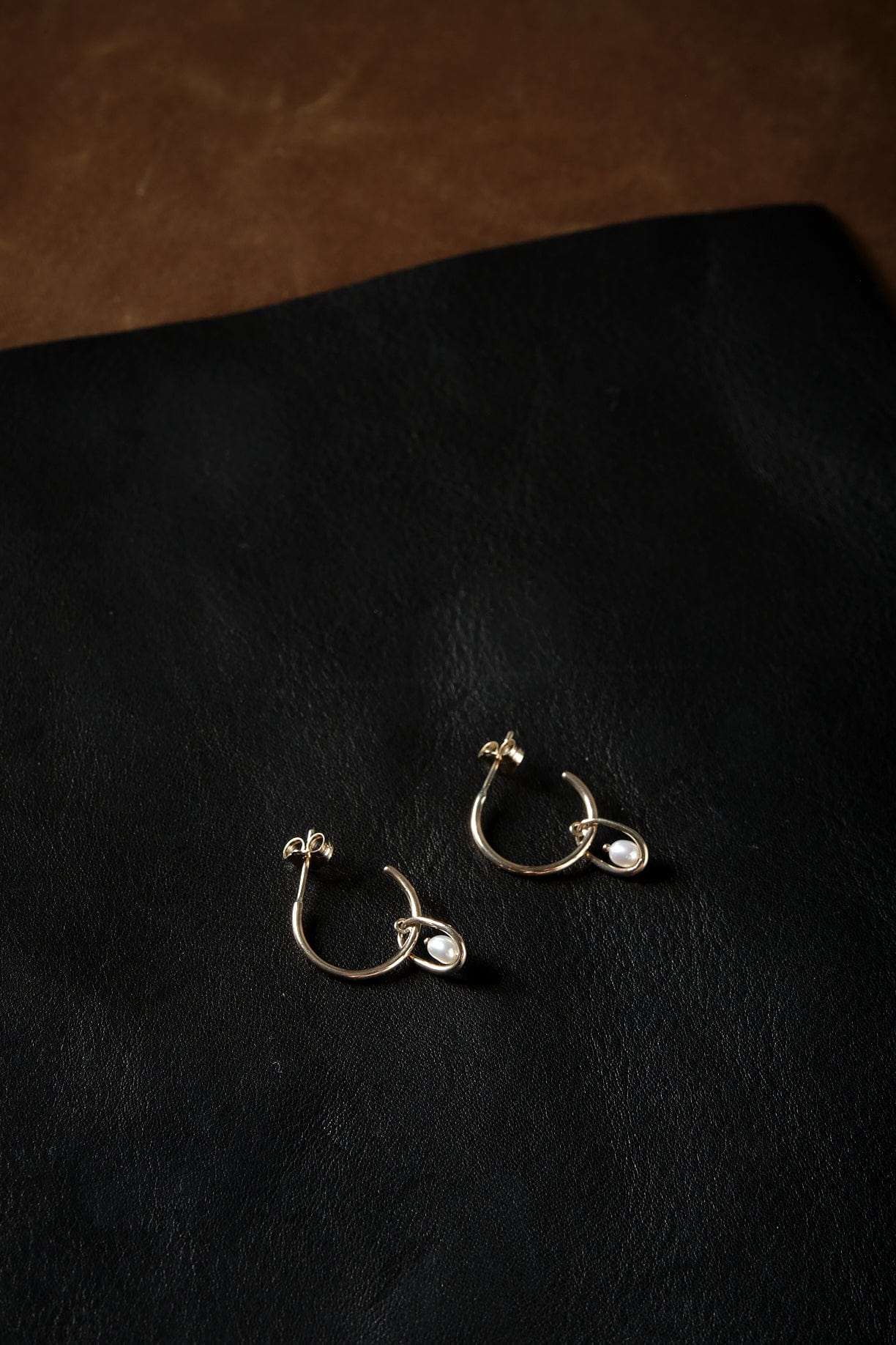 WWAKE Jewelry Earrings Pearl Droplet Hoop Earrings Pearl