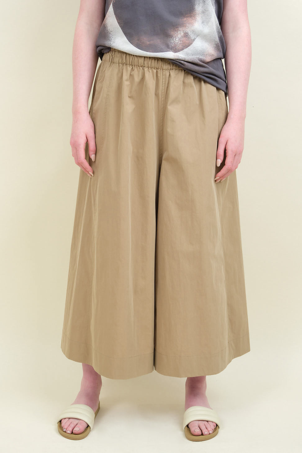 Front of Elastic Culottes in Tan