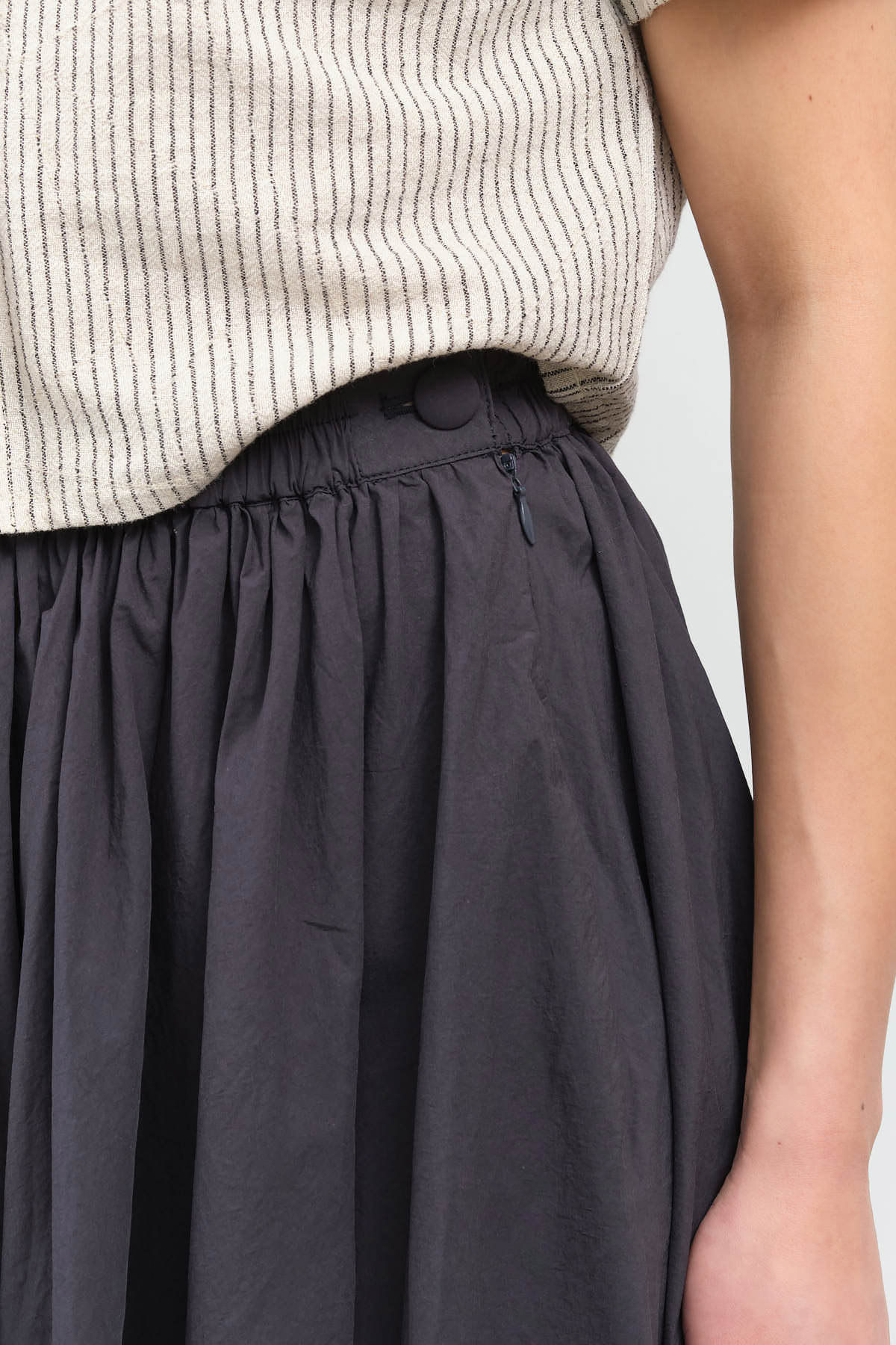 Waistband view of Papery Elastic Prairie Skirt in Navy Black