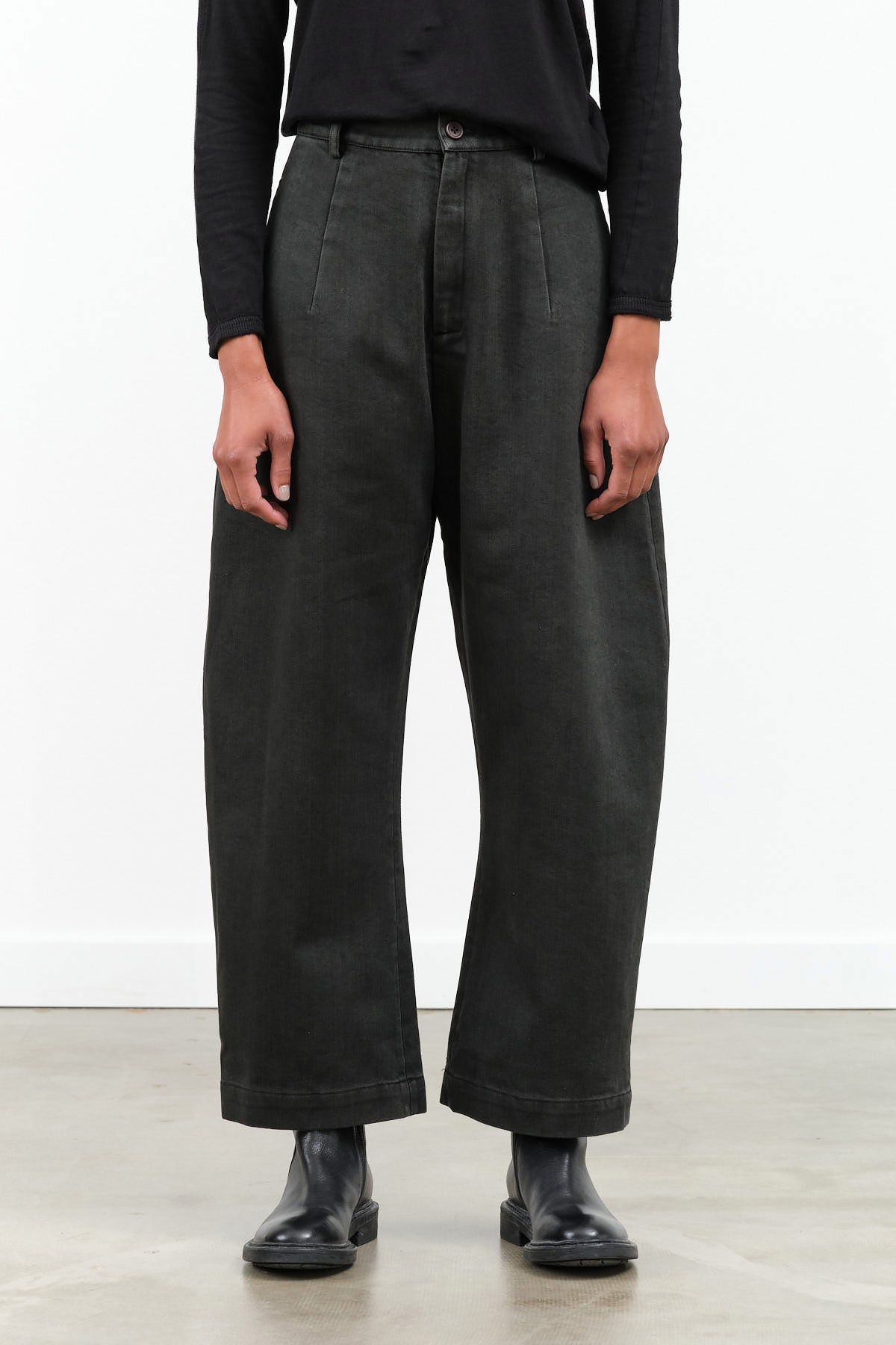 Sand-Washed Tailored Curve Legged Trouser by 7115 by Szeki in Washed Black