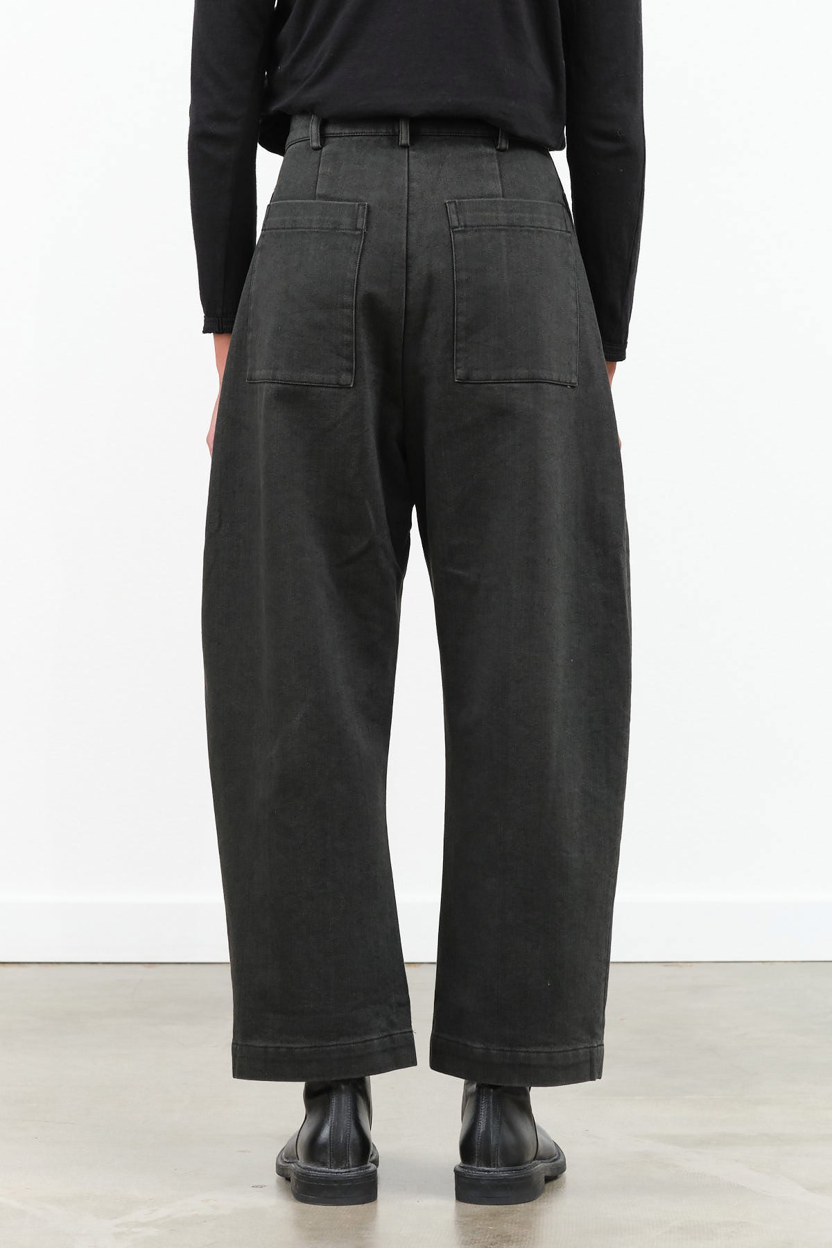 Designer Brand 7115 by Szeki Black Sand-Washed High Waisted Tailored Curve Legged Trouser