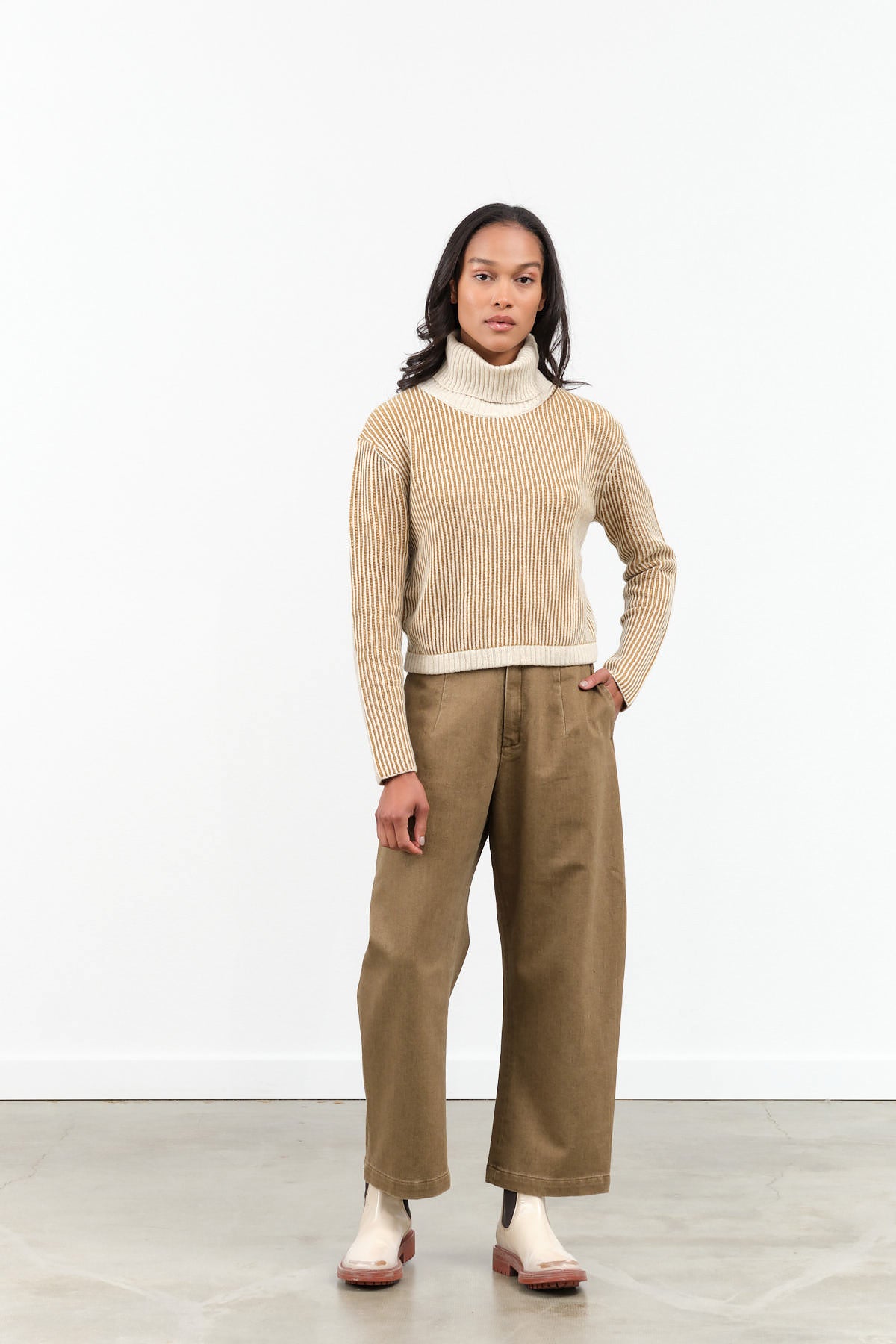 7115 by Szeki Sand-Washed Tailored Curve Legged Trouser in Washed Walnut