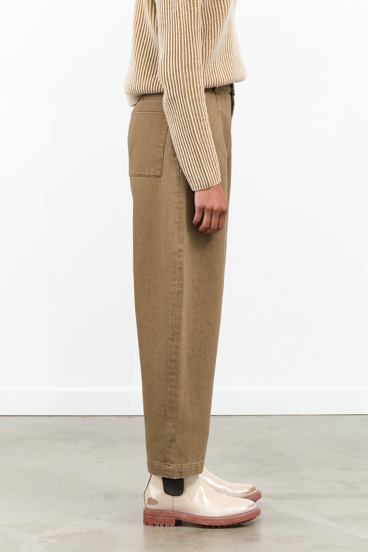 Designer Brand 7115 by Szeki Sand-Washed Tailored High Waisted Curve Legged Trouser in Washed Walnut Brown