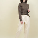 Signature Elastic Pull-Up Trouser in Off White